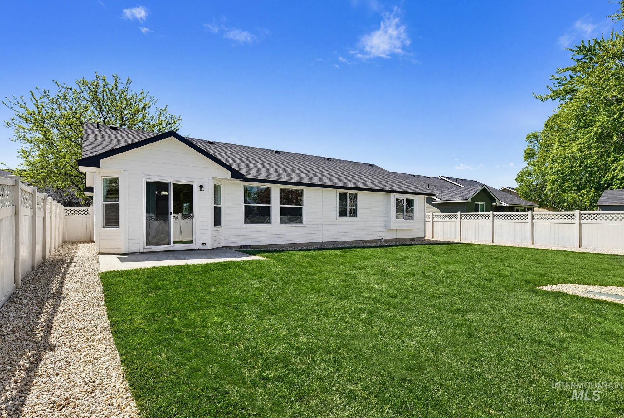 3030 W Ditch Creek St, Meridian, Idaho 83646, 3 Bedrooms, 2 Bathrooms, Residential For Sale, Price $449,000,MLS 98984134