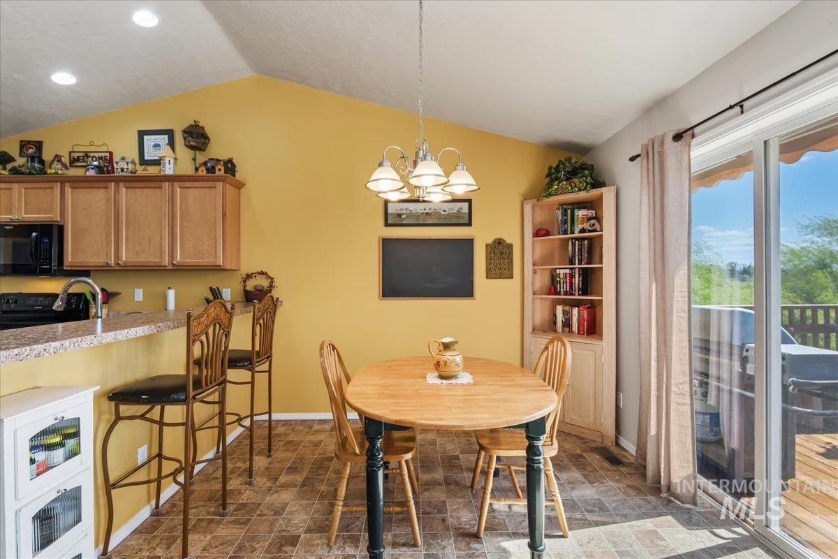 2281 N Thistle Dr, Kuna, Idaho 83634, 5 Bedrooms, 3 Bathrooms, Residential For Sale, Price $579,000, 98984135