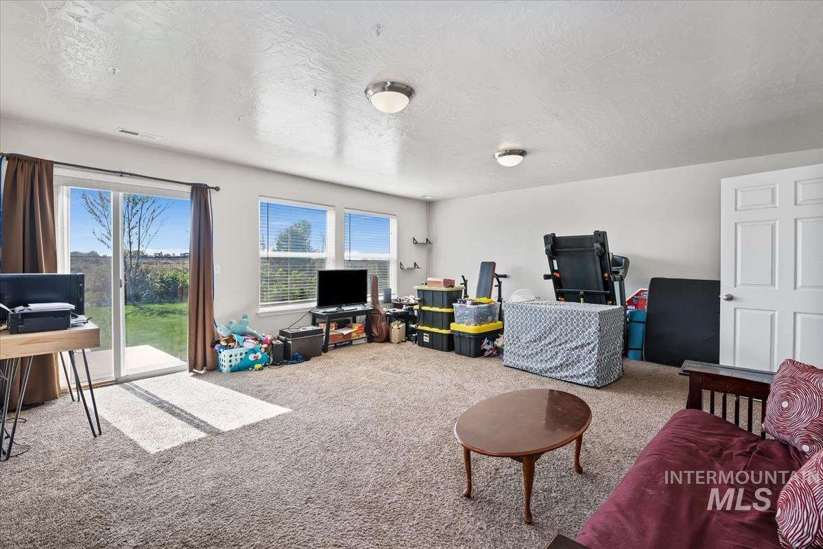 2281 N Thistle Dr, Kuna, Idaho 83634, 5 Bedrooms, 3 Bathrooms, Residential For Sale, Price $579,000, 98984135