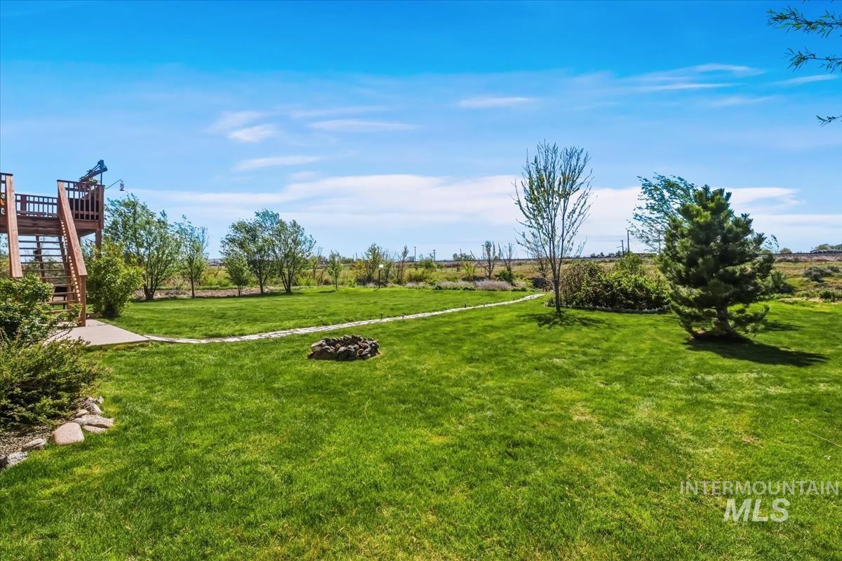 2281 N Thistle Dr, Kuna, Idaho 83634, 5 Bedrooms, 3 Bathrooms, Residential For Sale, Price $589,000,MLS 98984135