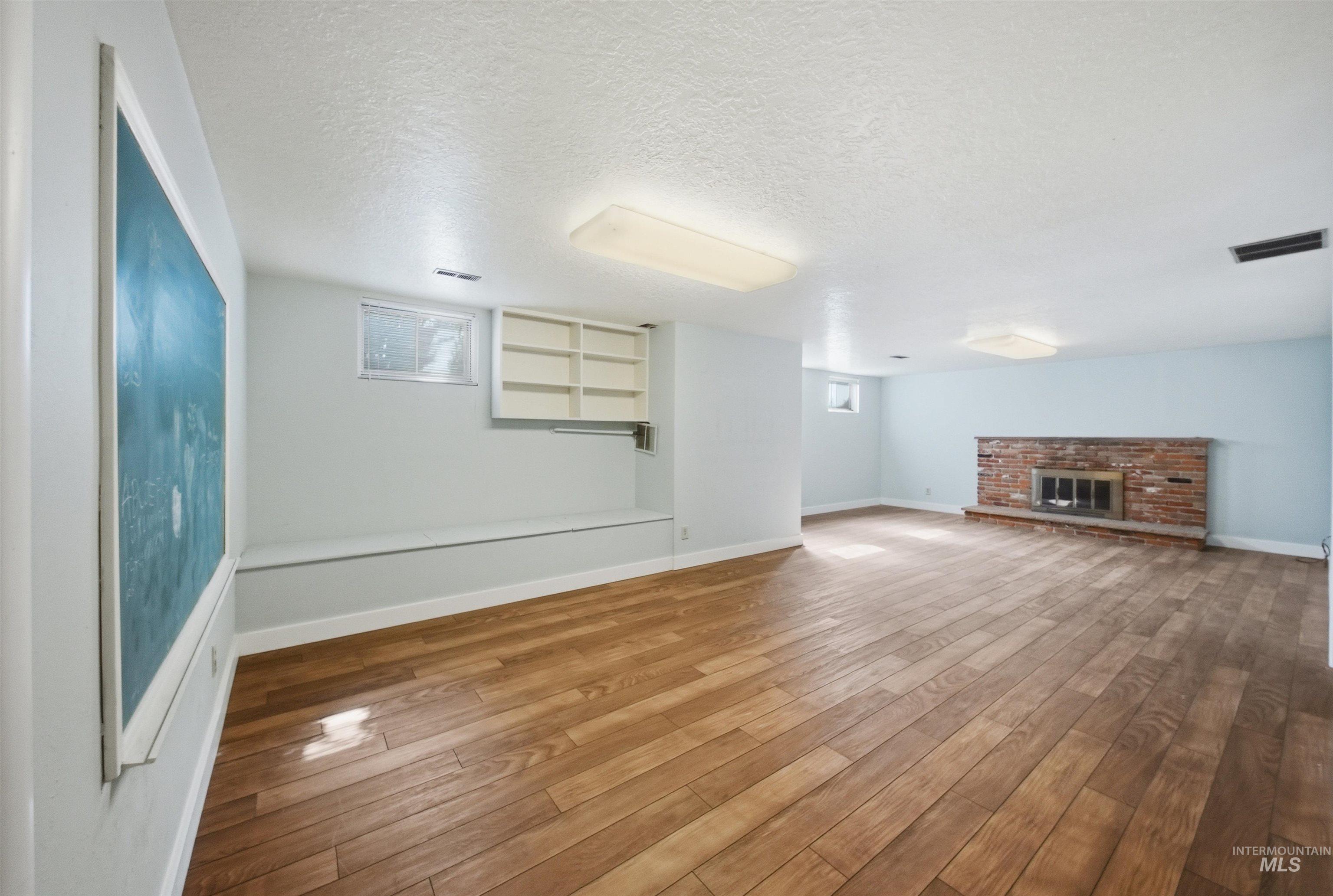 3417 N Kelly Way, Boise, Idaho 83704, 4 Bedrooms, 2 Bathrooms, Residential For Sale, Price $680,000,MLS 98984138
