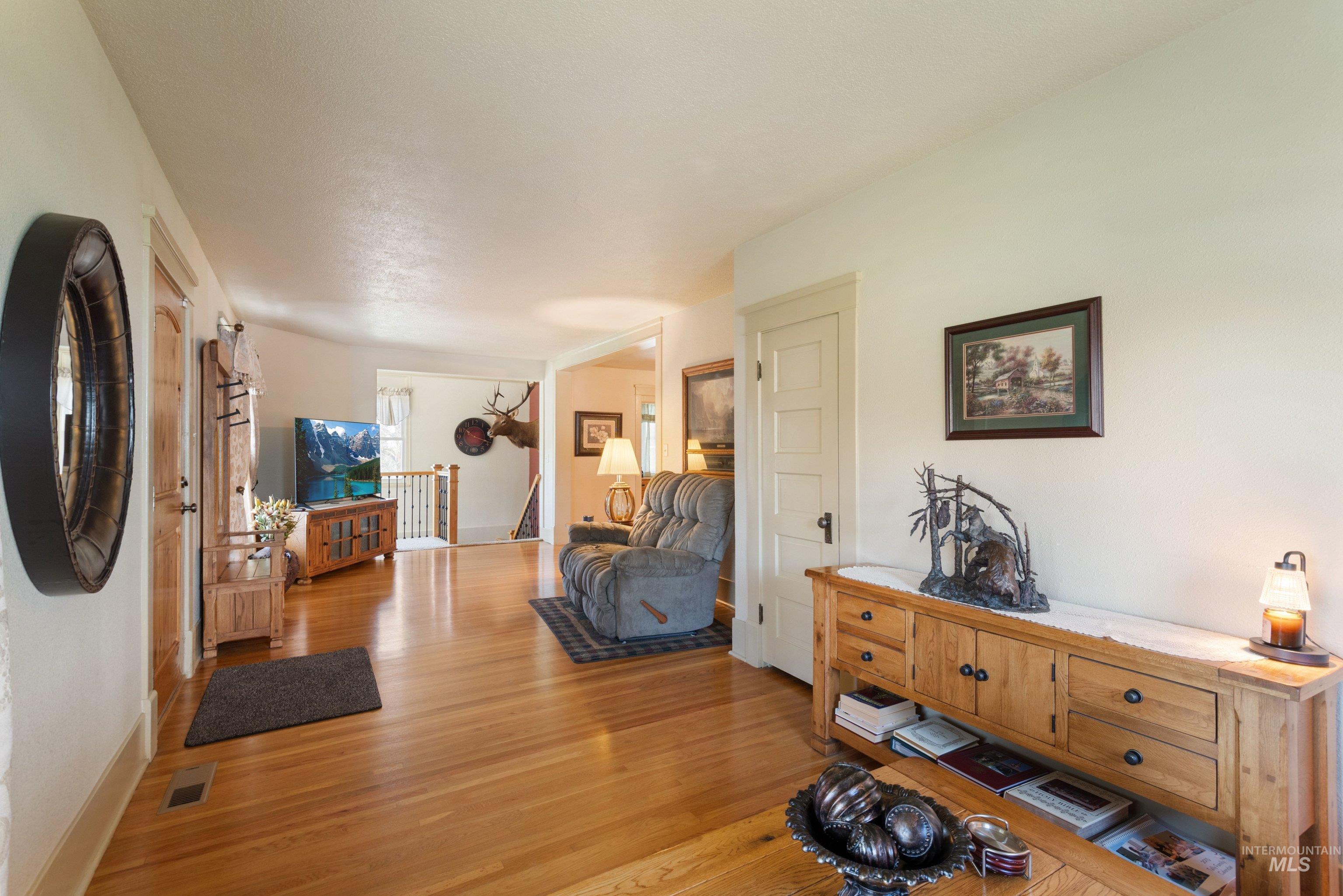 509 N 5th St, Parma, Idaho 83660, 4 Bedrooms, 2 Bathrooms, Residential For Sale, Price $530,000, 98984139
