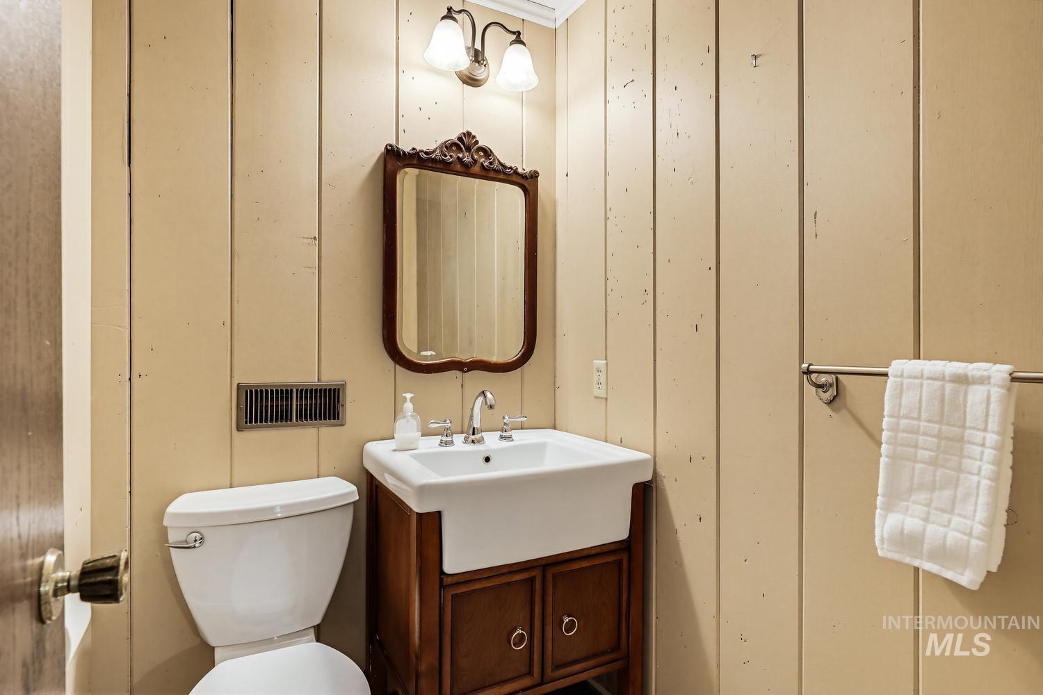 9105 W Aquarius Street, Boise, Idaho 83709, 4 Bedrooms, 3 Bathrooms, Residential For Sale, Price $850,000, 98984141