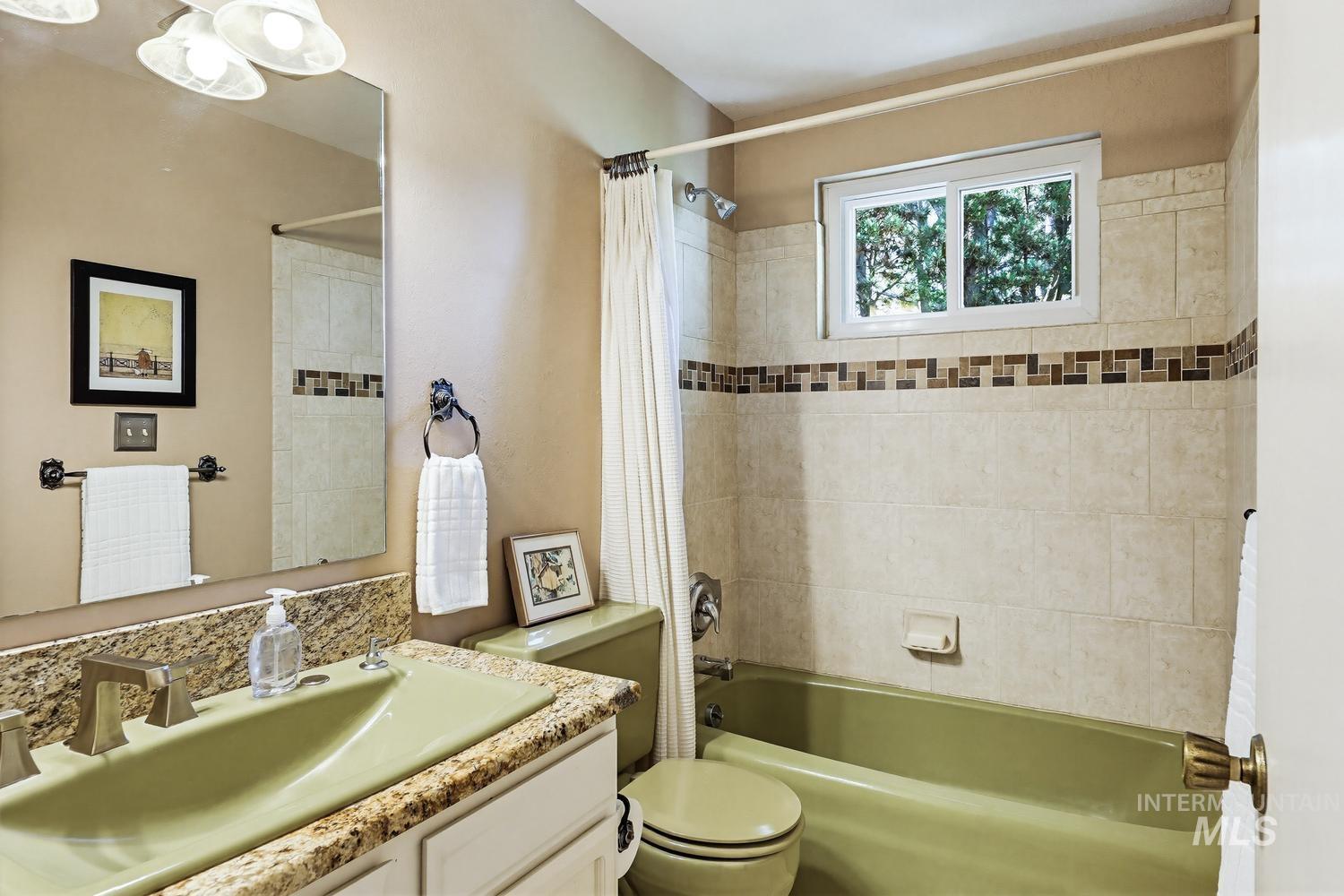 9105 W Aquarius Street, Boise, Idaho 83709, 4 Bedrooms, 3 Bathrooms, Residential For Sale, Price $850,000, 98984141