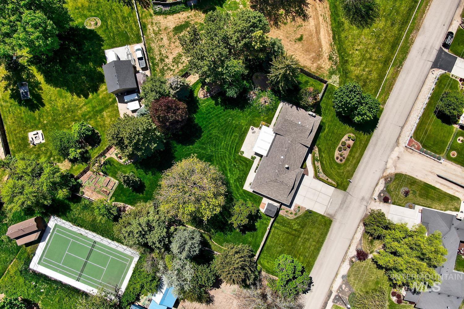 9105 W Aquarius Street, Boise, Idaho 83709, 4 Bedrooms, 3 Bathrooms, Residential For Sale, Price $850,000, 98984141