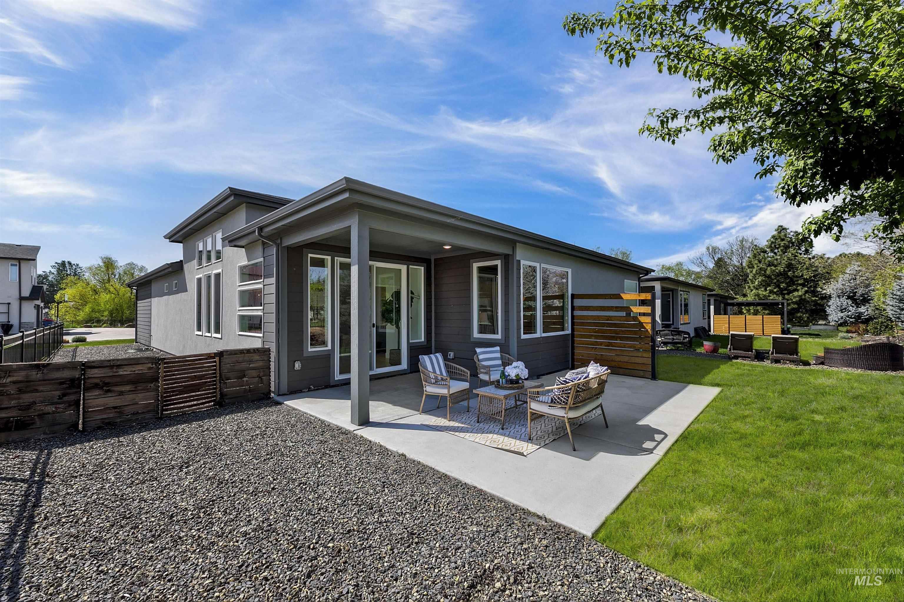 1425 E Jade Creek St, Eagle, Idaho 83616, 3 Bedrooms, 2 Bathrooms, Residential For Sale, Price $675,000, 98984145