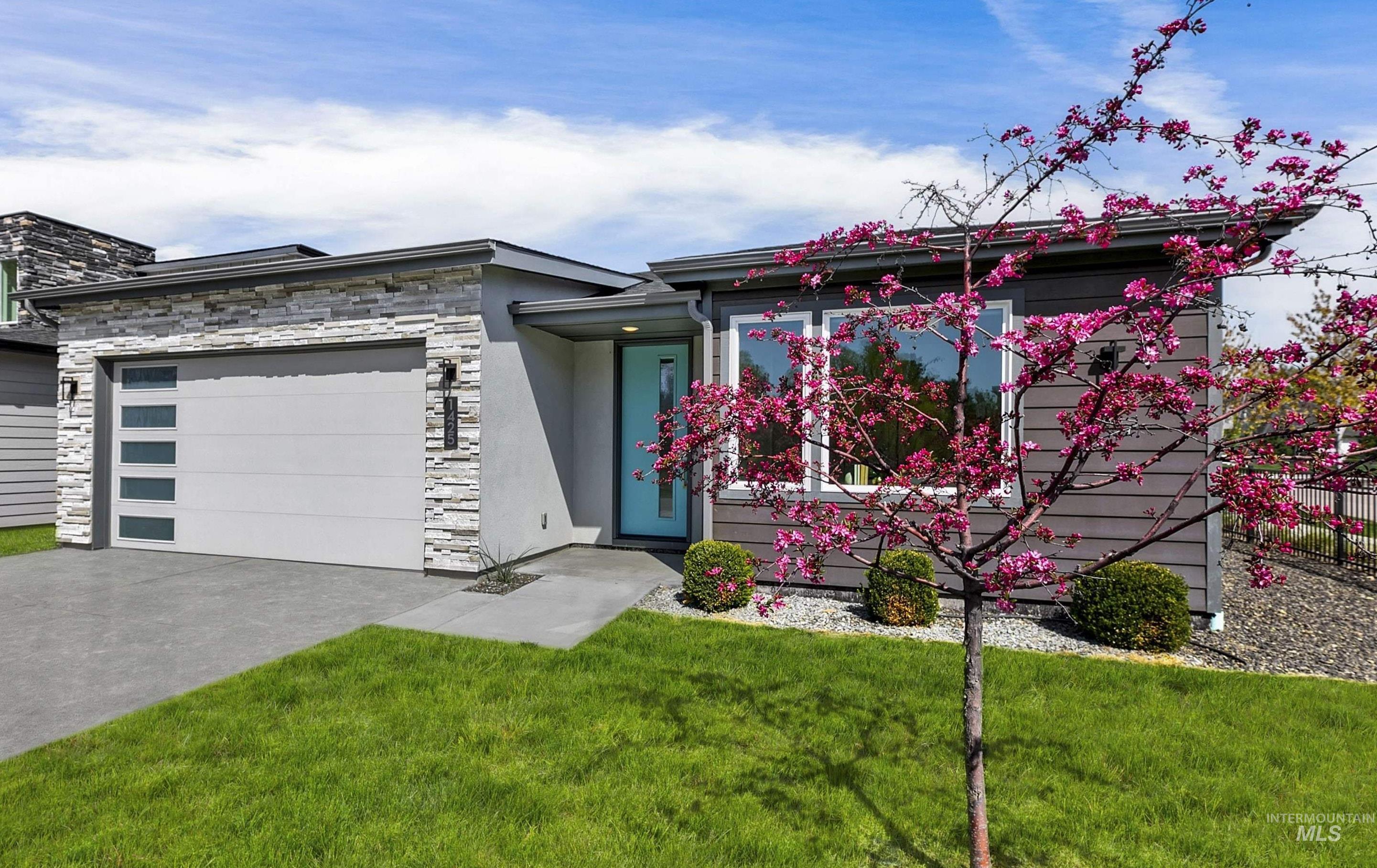 1425 E Jade Creek St, Eagle, Idaho 83616, 3 Bedrooms, 2 Bathrooms, Residential For Sale, Price $675,000, 98984145