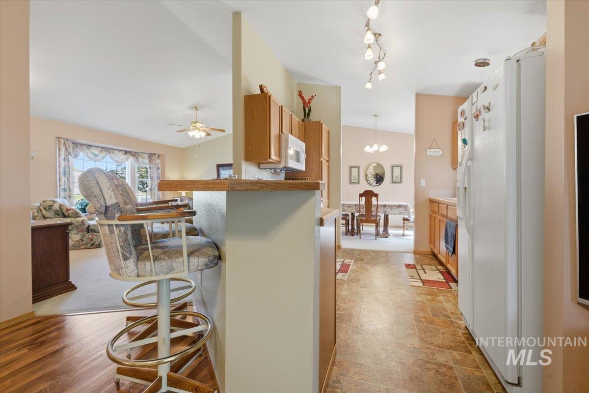 606 N Sterling St, Nampa, Idaho 83651, 3 Bedrooms, 2 Bathrooms, Residential For Sale, Price $316,000, 98984146