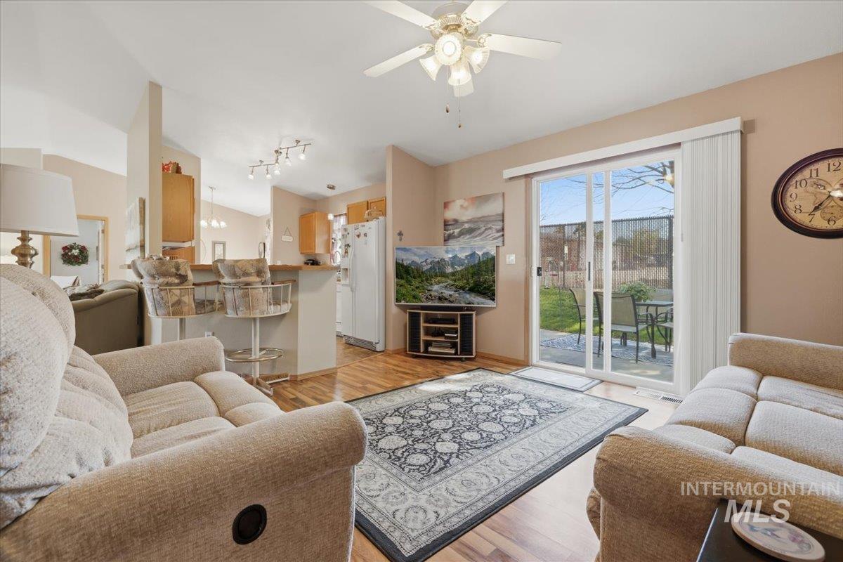 606 N Sterling St, Nampa, Idaho 83651, 3 Bedrooms, 2 Bathrooms, Residential For Sale, Price $316,000, 98984146