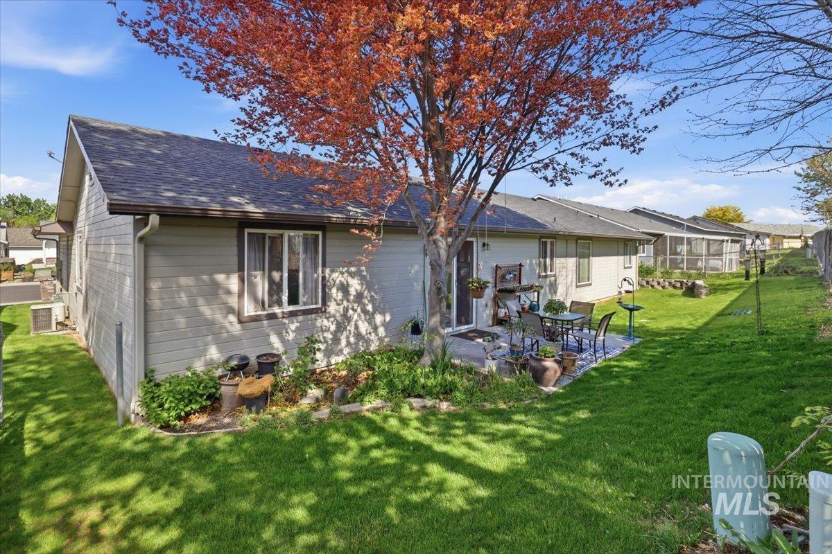 606 N Sterling St, Nampa, Idaho 83651, 3 Bedrooms, 2 Bathrooms, Residential For Sale, Price $316,000, 98984146