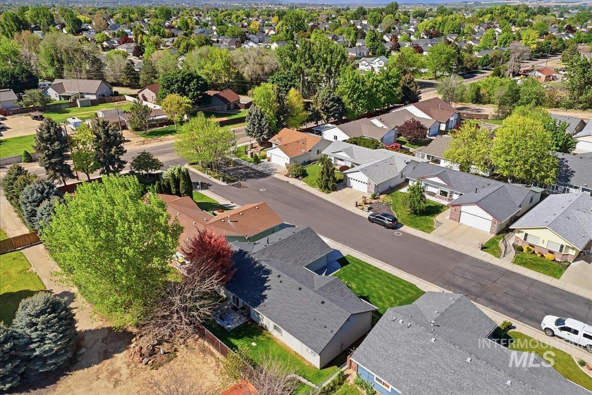 606 N Sterling St, Nampa, Idaho 83651, 3 Bedrooms, 2 Bathrooms, Residential For Sale, Price $316,000, 98984146