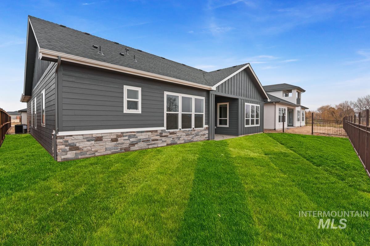 11266 W Tara Iti Ln., Kuna, Idaho 83634, 3 Bedrooms, 2 Bathrooms, Residential For Sale, Price $633,880, 98984153