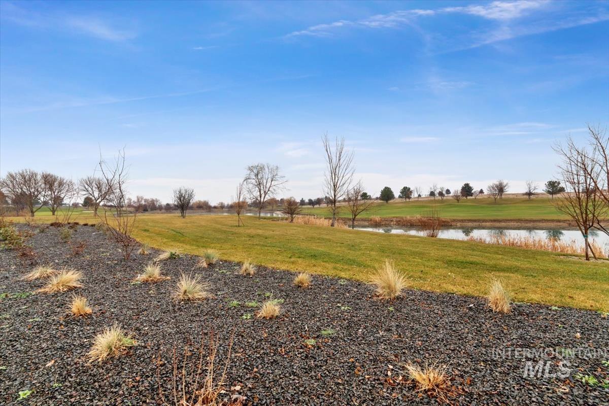 11266 W Tara Iti Ln., Kuna, Idaho 83634, 3 Bedrooms, 2 Bathrooms, Residential For Sale, Price $634,880,MLS 98984153