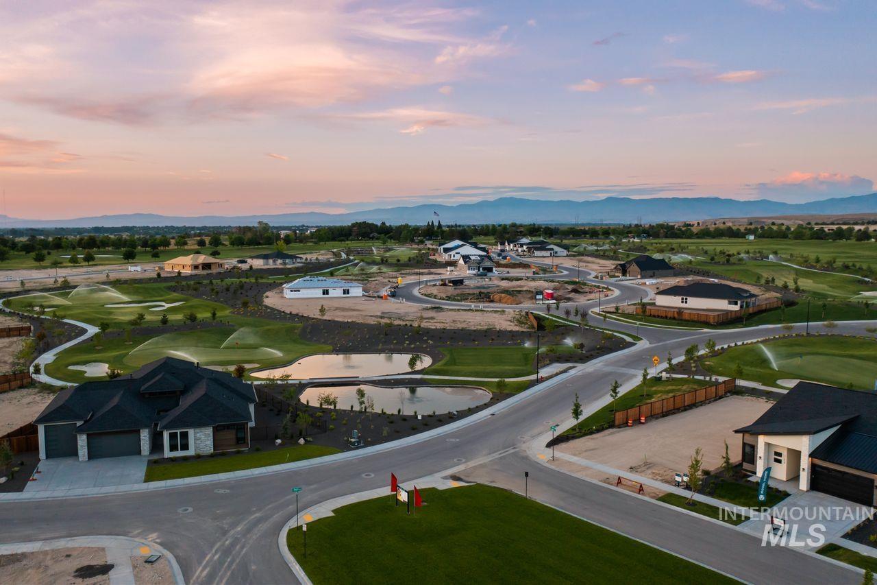 11266 W Tara Iti Ln., Kuna, Idaho 83634, 3 Bedrooms, 2 Bathrooms, Residential For Sale, Price $633,880, 98984153