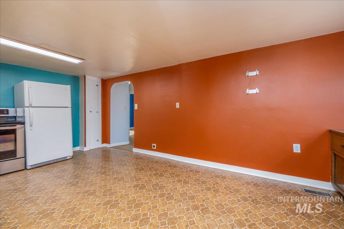 1715 S Robert St, Boise, Idaho 83705, 3 Bedrooms, 1 Bathroom, Residential For Sale, Price $349,900, 98984154