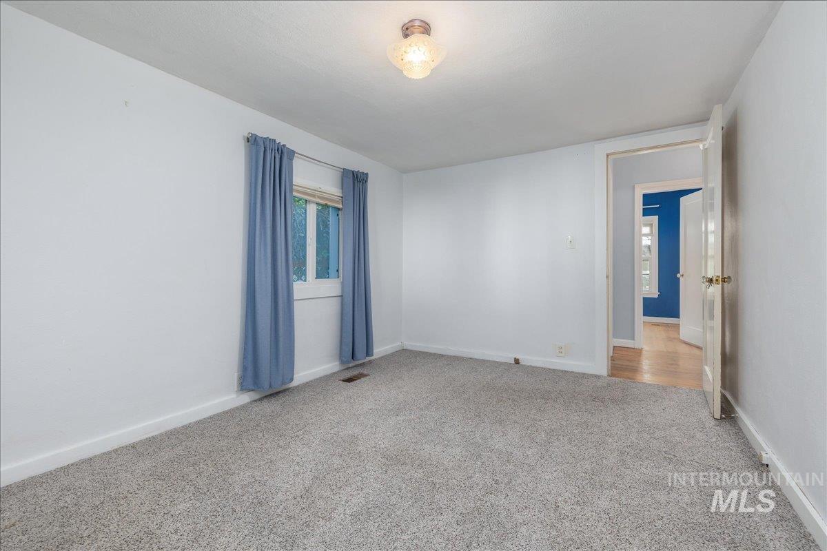 1715 S Robert St, Boise, Idaho 83705, 3 Bedrooms, 1 Bathroom, Residential For Sale, Price $349,900, 98984154