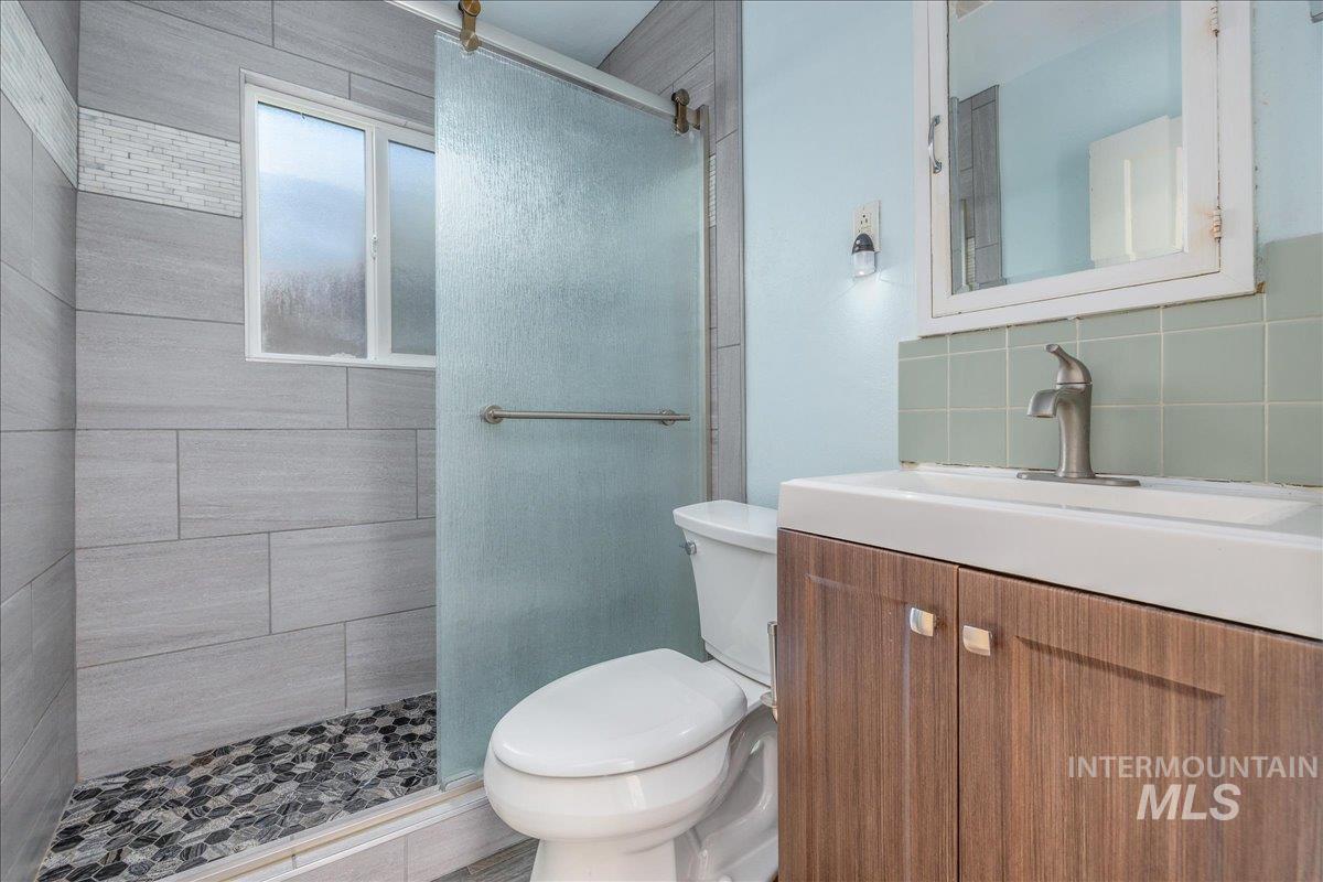 1715 S Robert St, Boise, Idaho 83705, 3 Bedrooms, 1 Bathroom, Residential For Sale, Price $349,900, 98984154