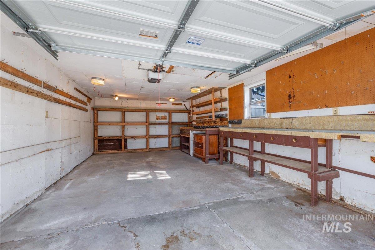 1715 S Robert St, Boise, Idaho 83705, 3 Bedrooms, 1 Bathroom, Residential For Sale, Price $349,900, 98984154
