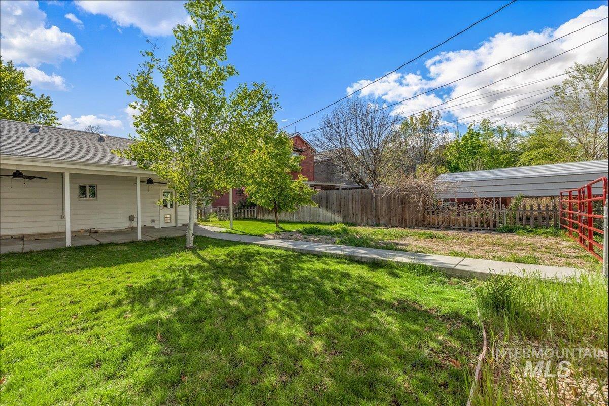1715 S Robert St, Boise, Idaho 83705, 3 Bedrooms, 1 Bathroom, Residential For Sale, Price $349,900, 98984154