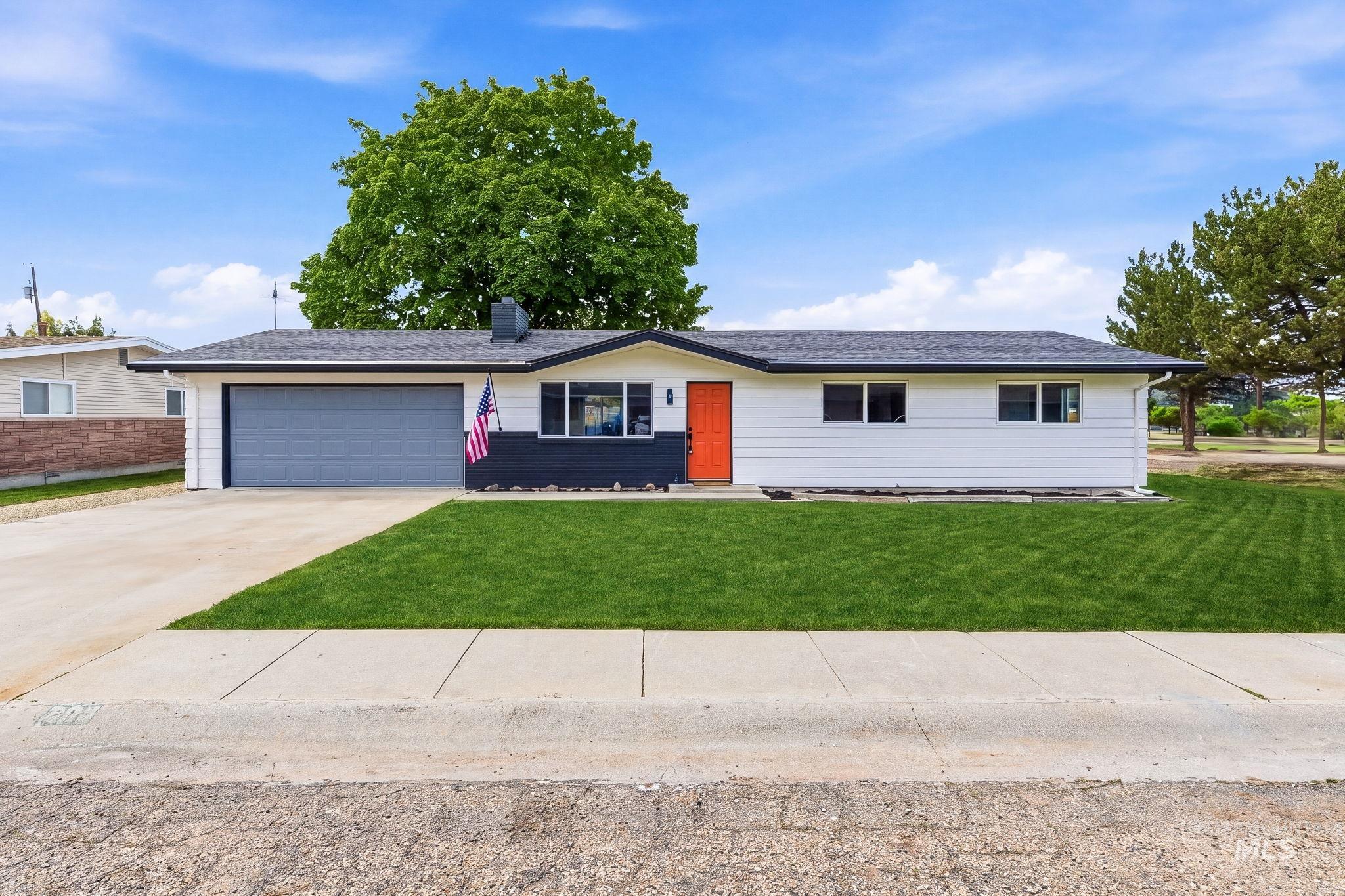 203 S Rowena St, Nampa, Idaho 83686, 4 Bedrooms, 3 Bathrooms, Residential For Sale, Price $449,900,MLS 98984157