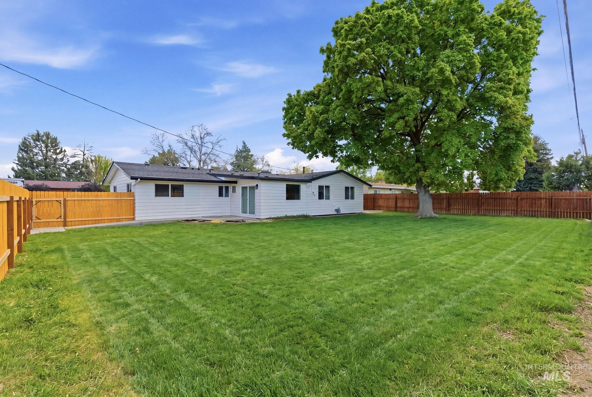 203 S Rowena St, Nampa, Idaho 83686, 4 Bedrooms, 3 Bathrooms, Residential For Sale, Price $449,900,MLS 98984157
