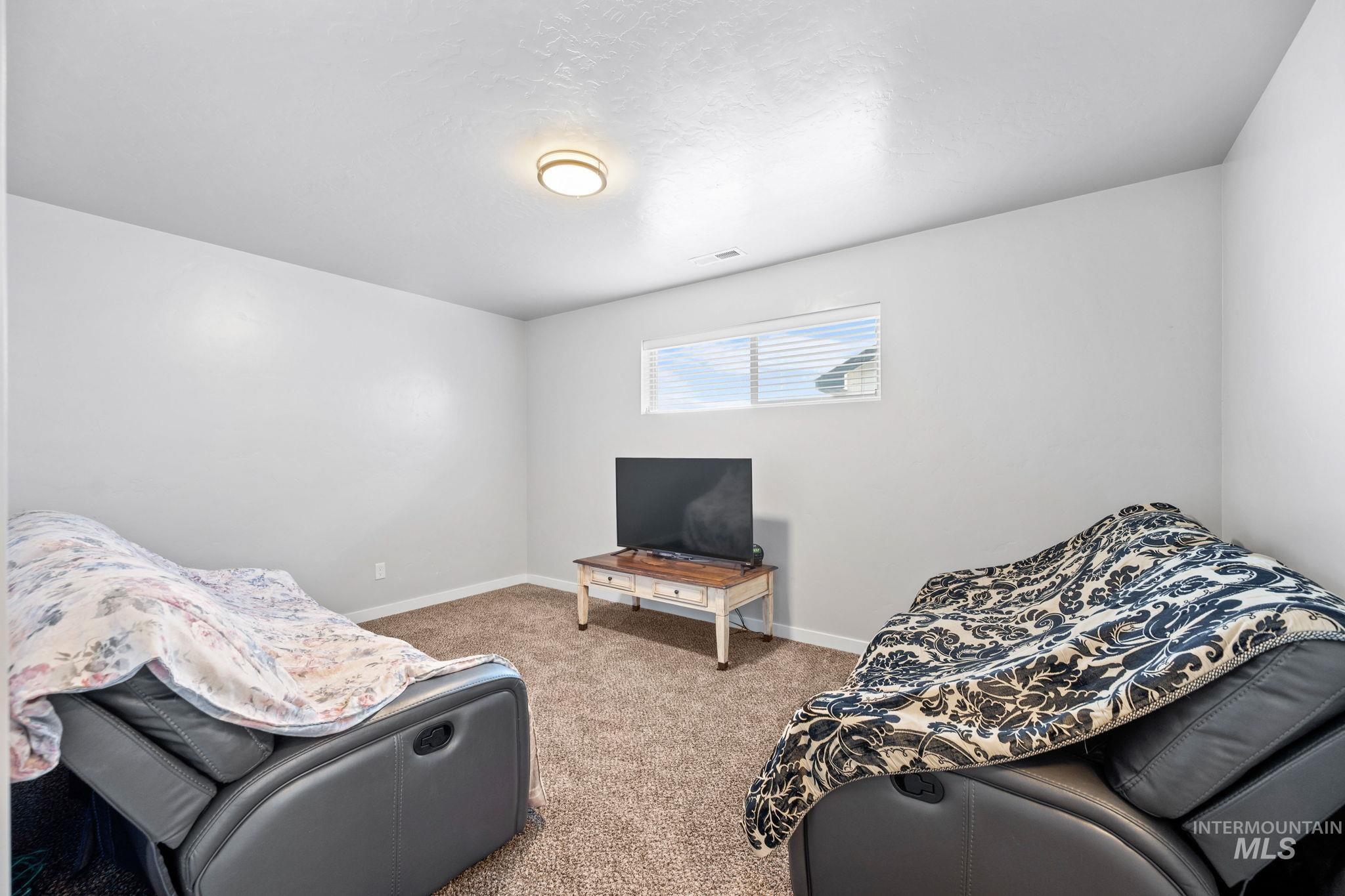 1802 W Heavy Timber Dr, Meridian, Idaho 83642-4830, 3 Bedrooms, 2.5 Bathrooms, Residential For Sale, Price $472,000, 98984158