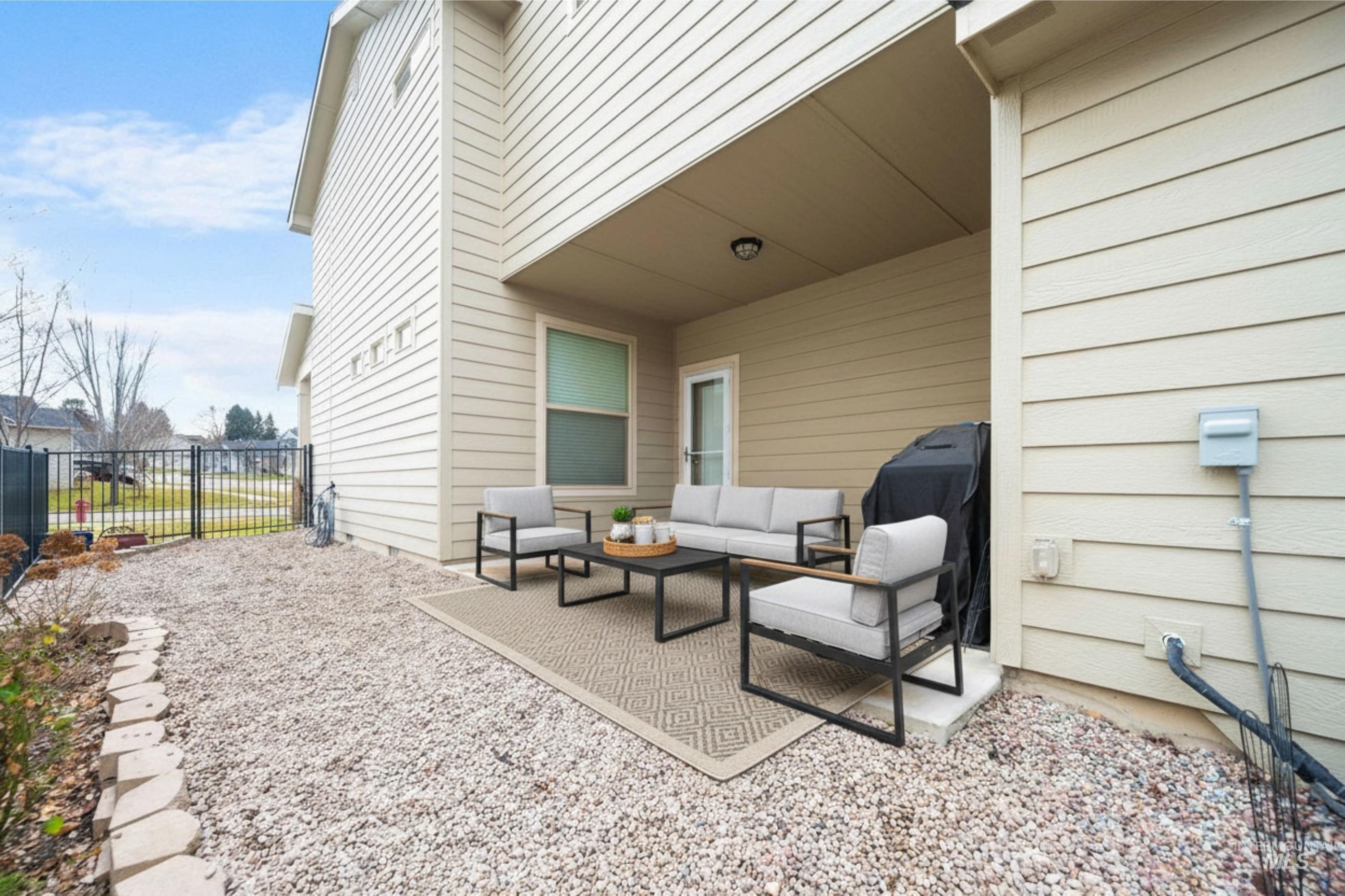 1802 W Heavy Timber Dr, Meridian, Idaho 83642-4830, 3 Bedrooms, 2.5 Bathrooms, Residential For Sale, Price $472,000, 98984158