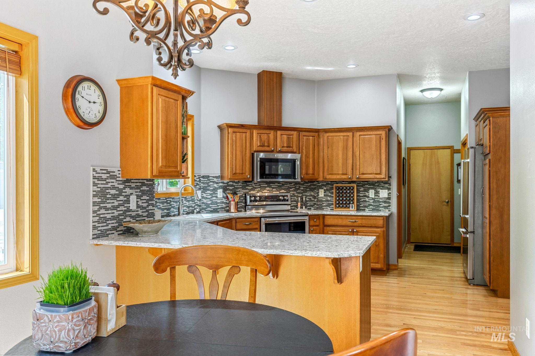 2703 E Ridgedale Place, Eagle, Idaho 83616, 3 Bedrooms, 2.5 Bathrooms, Residential For Sale, Price $625,000, 98984160