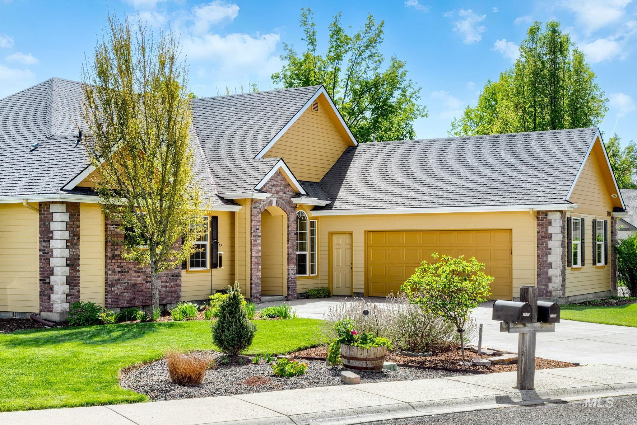 2703 E Ridgedale Place, Eagle, Idaho 83616, 3 Bedrooms, 2.5 Bathrooms, Residential For Sale, Price $625,000, 98984160