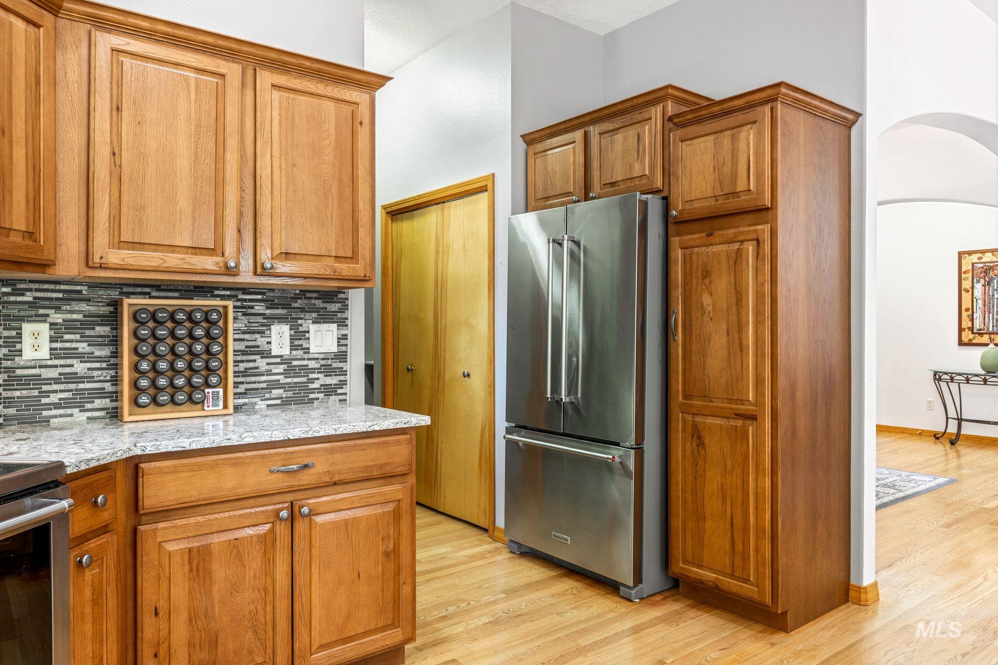 2703 E Ridgedale Place, Eagle, Idaho 83616, 3 Bedrooms, 2.5 Bathrooms, Residential For Sale, Price $625,000, 98984160