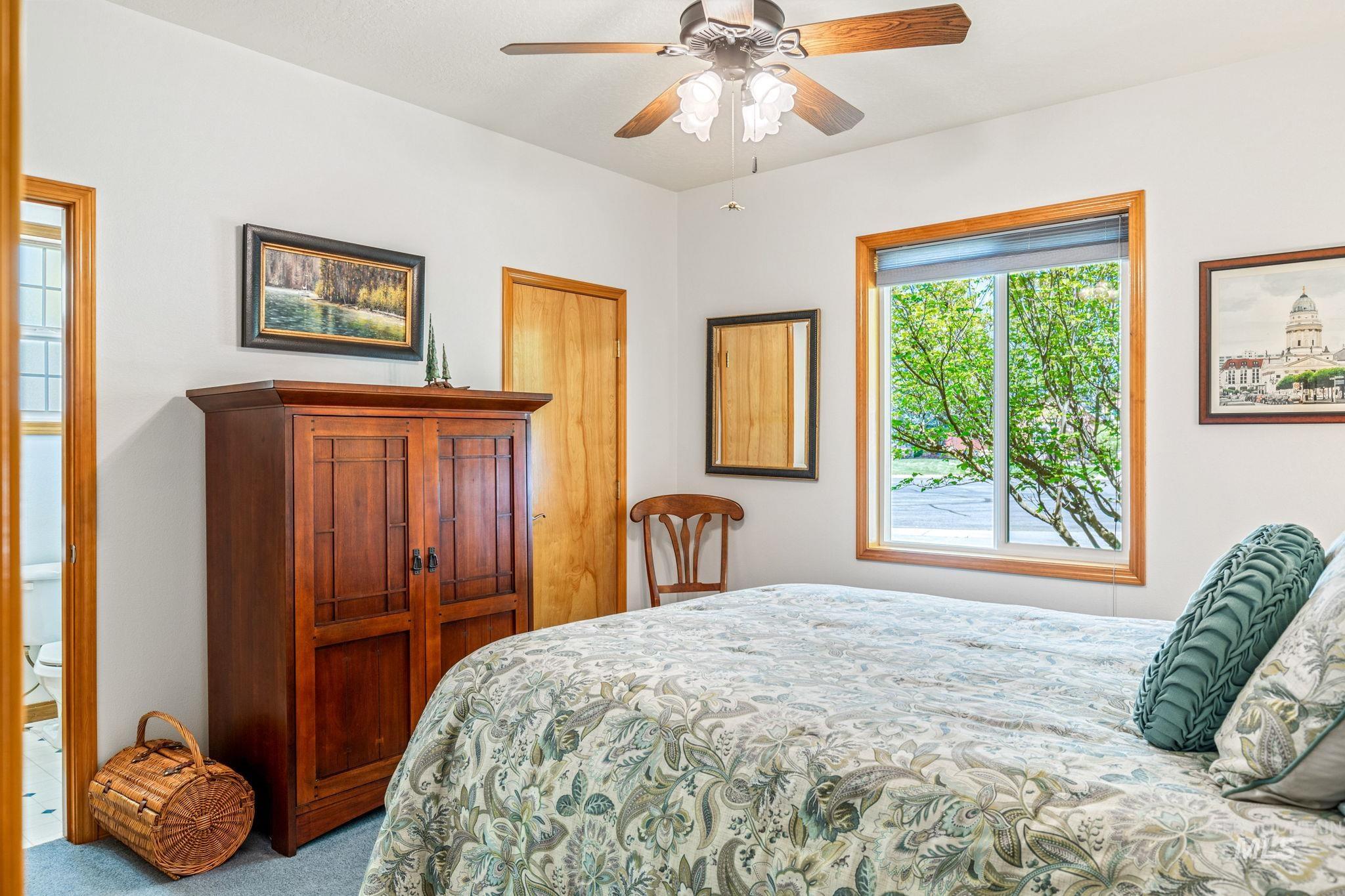 2703 E Ridgedale Place, Eagle, Idaho 83616, 3 Bedrooms, 2.5 Bathrooms, Residential For Sale, Price $625,000, 98984160