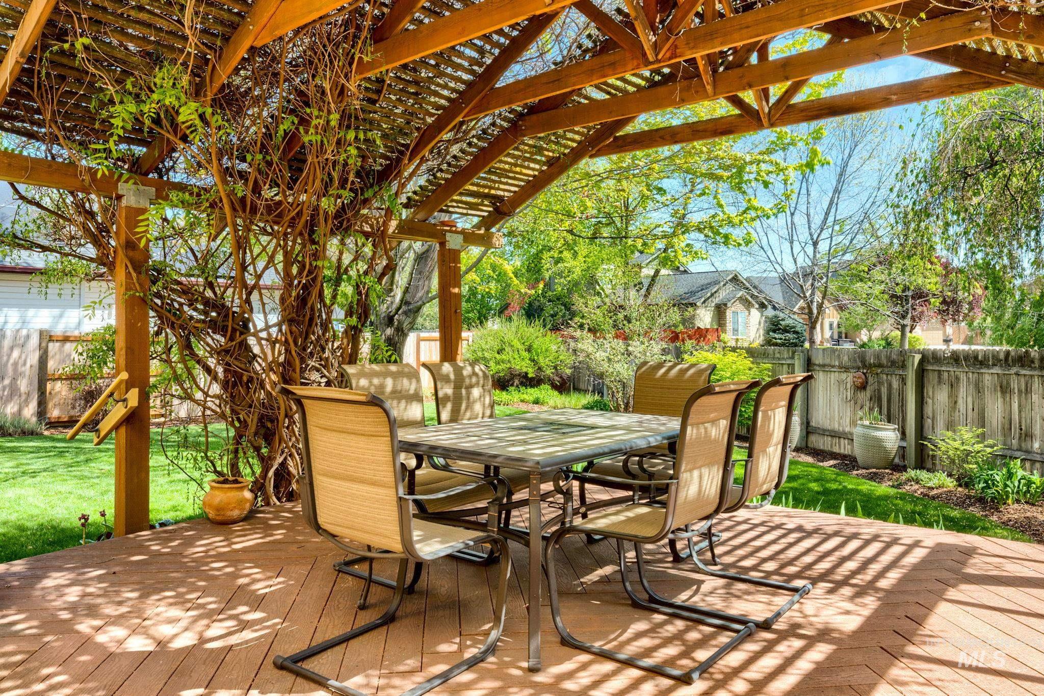 2703 E Ridgedale Place, Eagle, Idaho 83616, 3 Bedrooms, 2.5 Bathrooms, Residential For Sale, Price $625,000, 98984160