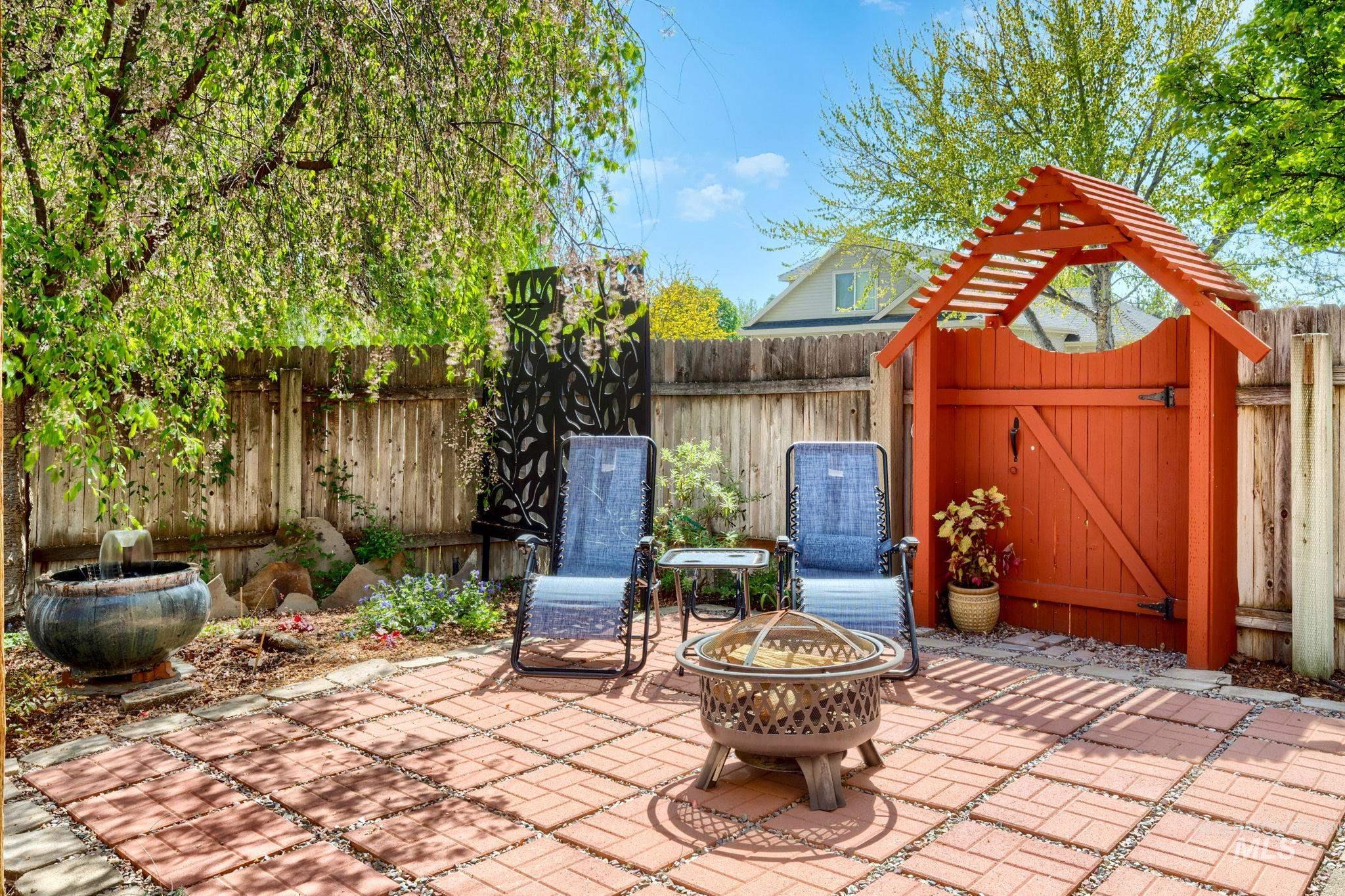 2703 E Ridgedale Place, Eagle, Idaho 83616, 3 Bedrooms, 2.5 Bathrooms, Residential For Sale, Price $625,000, 98984160