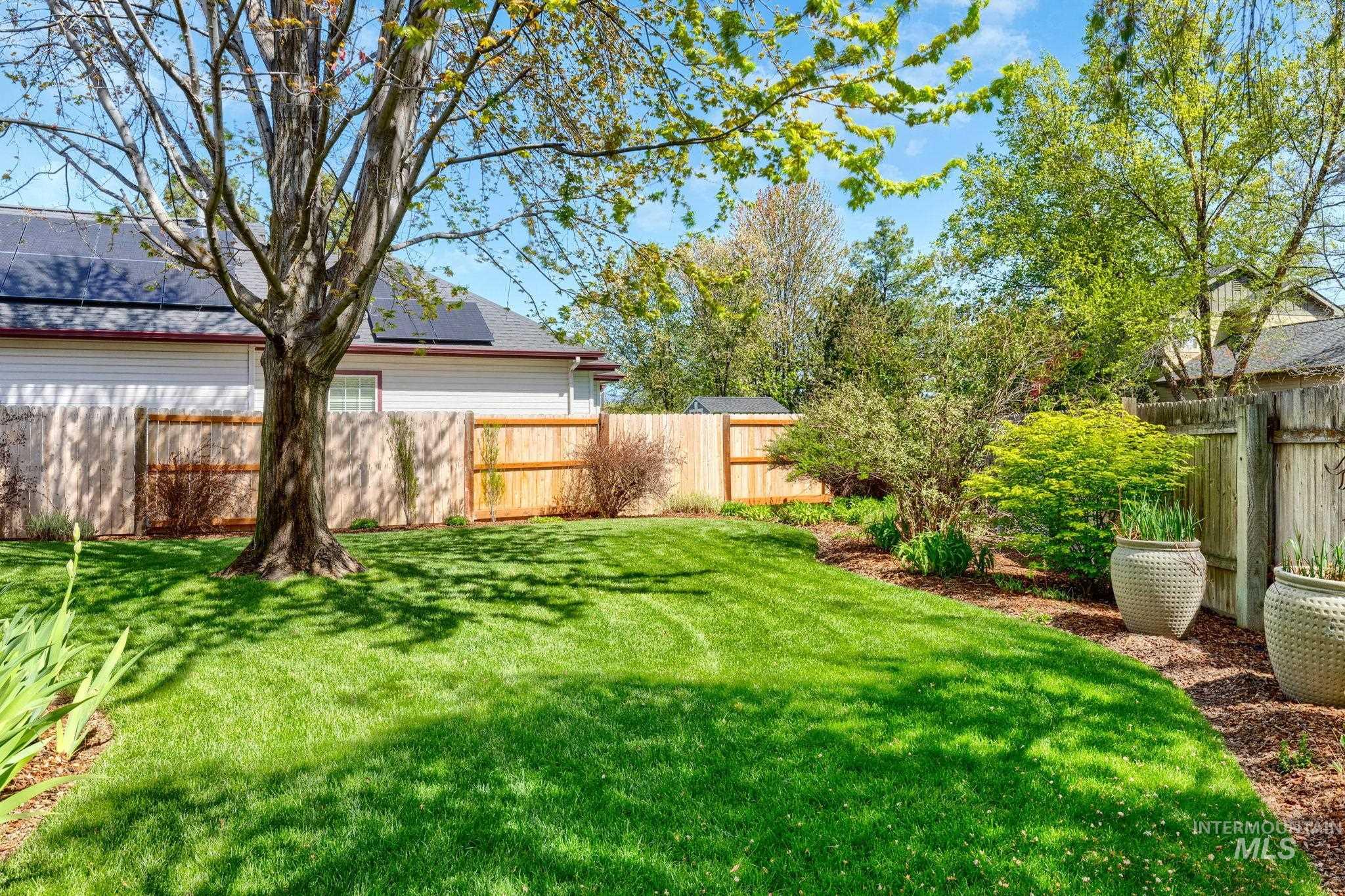 2703 E Ridgedale Place, Eagle, Idaho 83616, 3 Bedrooms, 2.5 Bathrooms, Residential For Sale, Price $625,000, 98984160