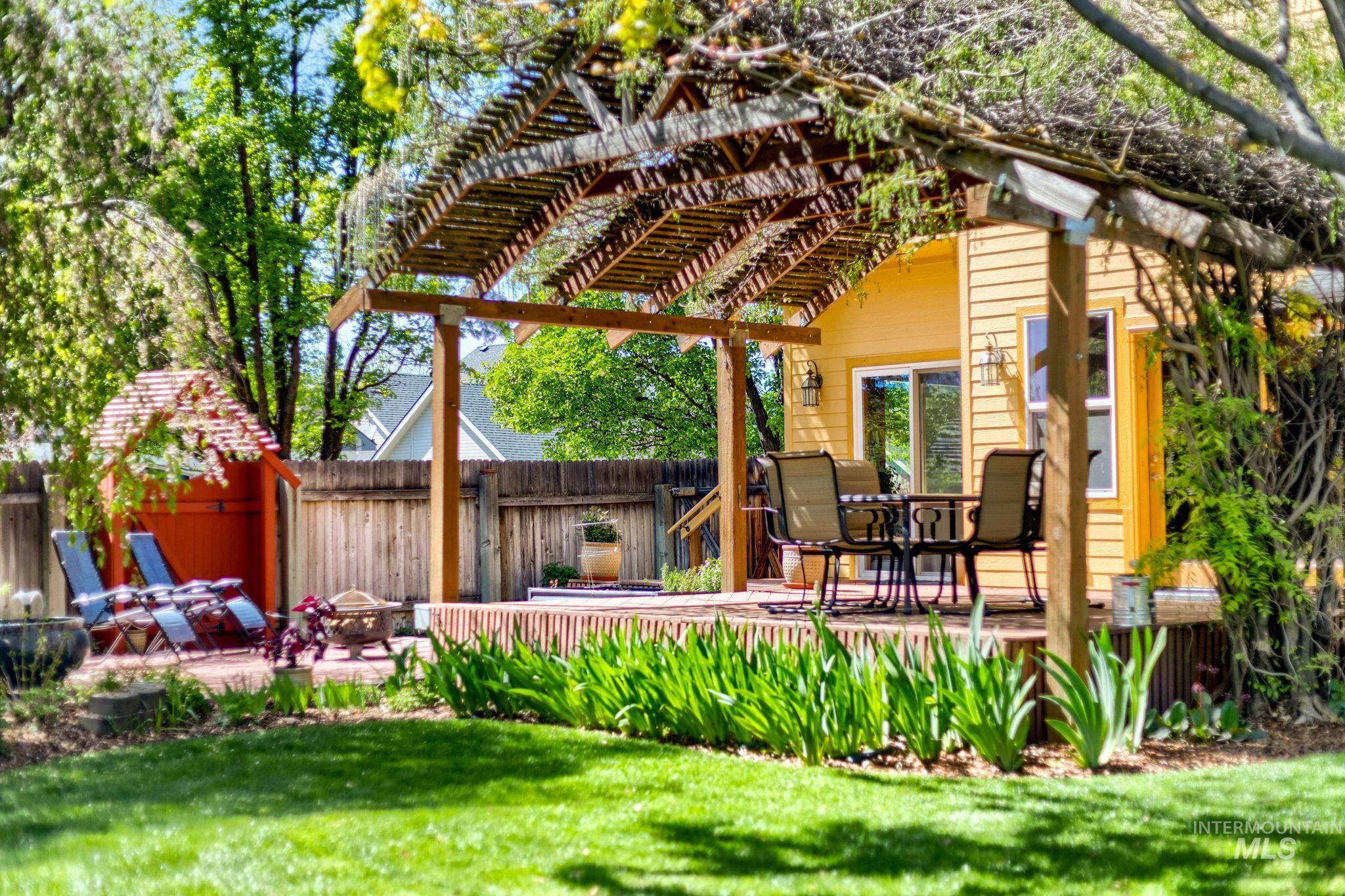 2703 E Ridgedale Place, Eagle, Idaho 83616, 3 Bedrooms, 2.5 Bathrooms, Residential For Sale, Price $625,000, 98984160