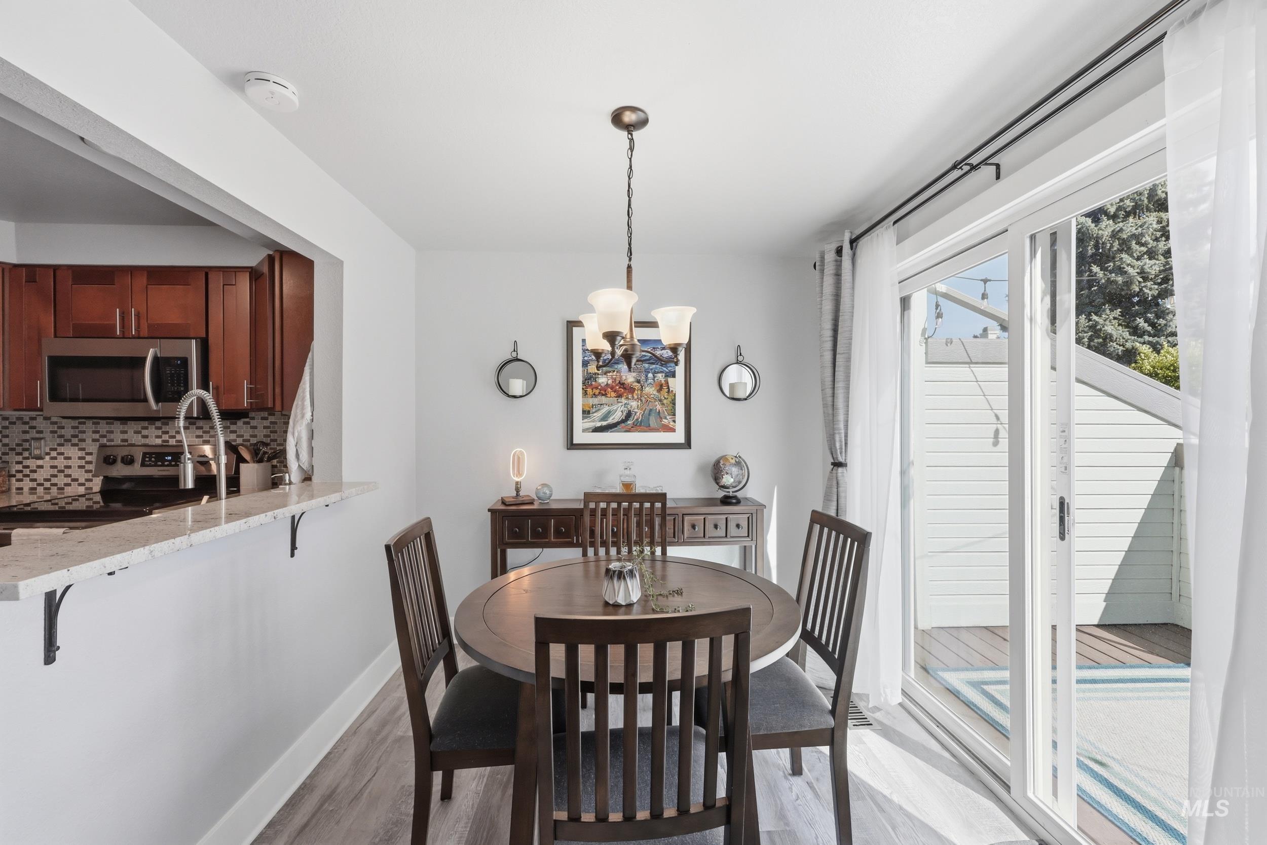 8453 Cascade Ln, Boise, Idaho 83704, 2 Bedrooms, 2.5 Bathrooms, Residential For Sale, Price $345,000, 98984161