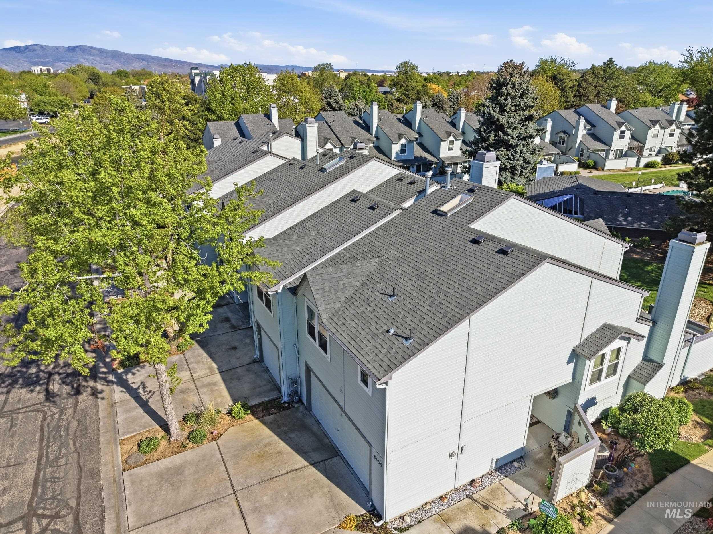 8453 Cascade Ln, Boise, Idaho 83704, 2 Bedrooms, 2.5 Bathrooms, Residential For Sale, Price $345,000, 98984161