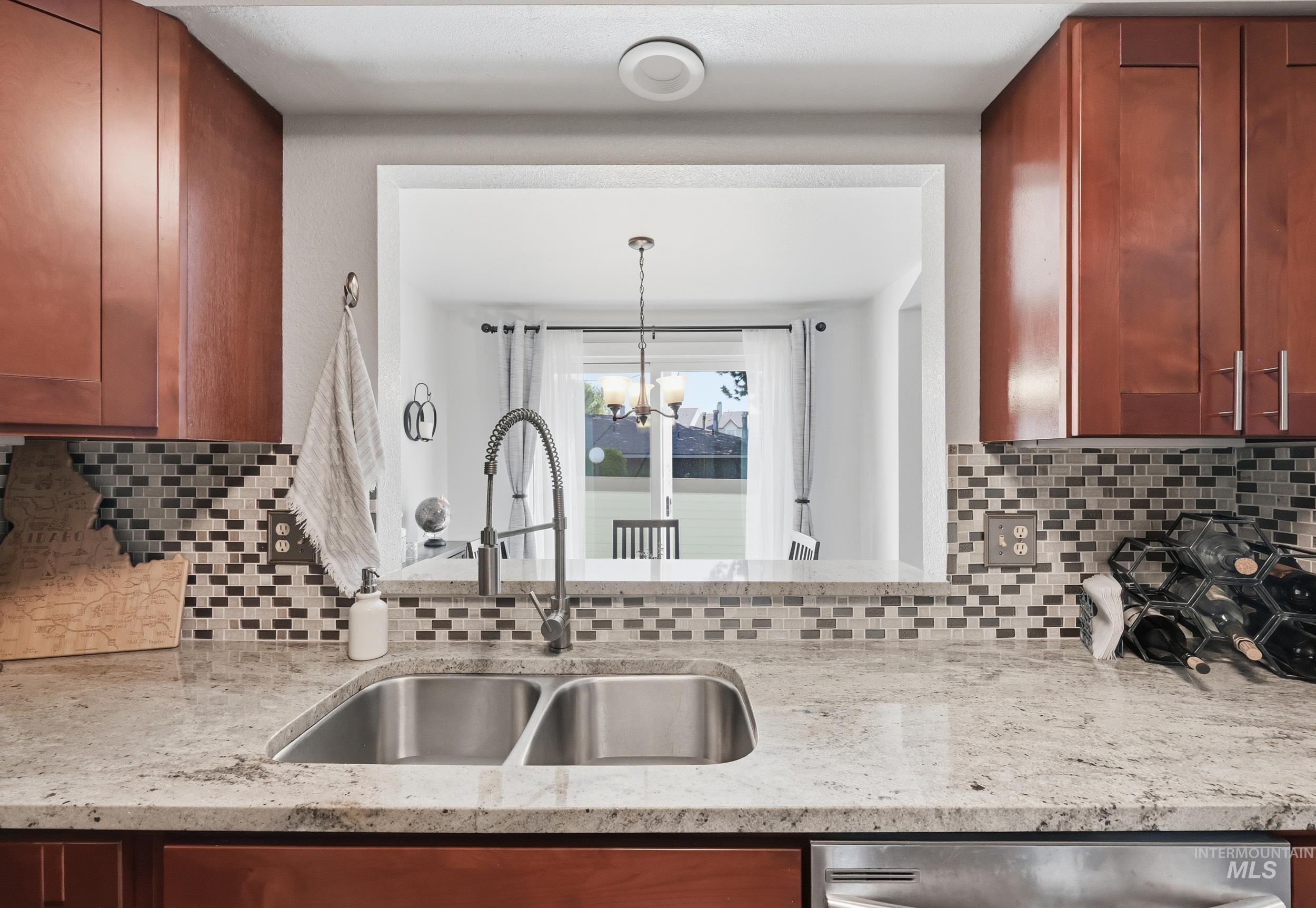 8453 Cascade Ln, Boise, Idaho 83704, 2 Bedrooms, 2.5 Bathrooms, Residential For Sale, Price $345,000, 98984161