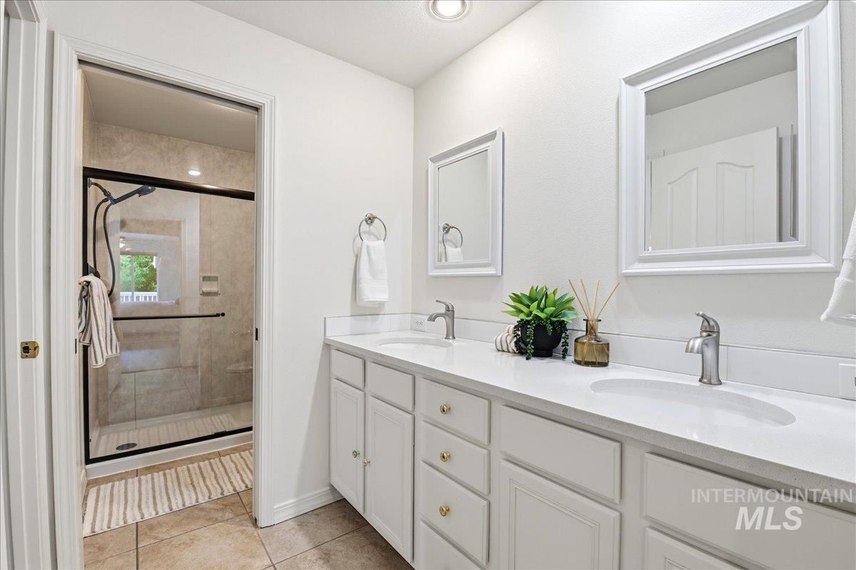 5146 S Surprise Way, #203, Boise, Idaho 83716, 3 Bedrooms, 2 Bathrooms, Residential For Sale, Price $439,900, 98984166