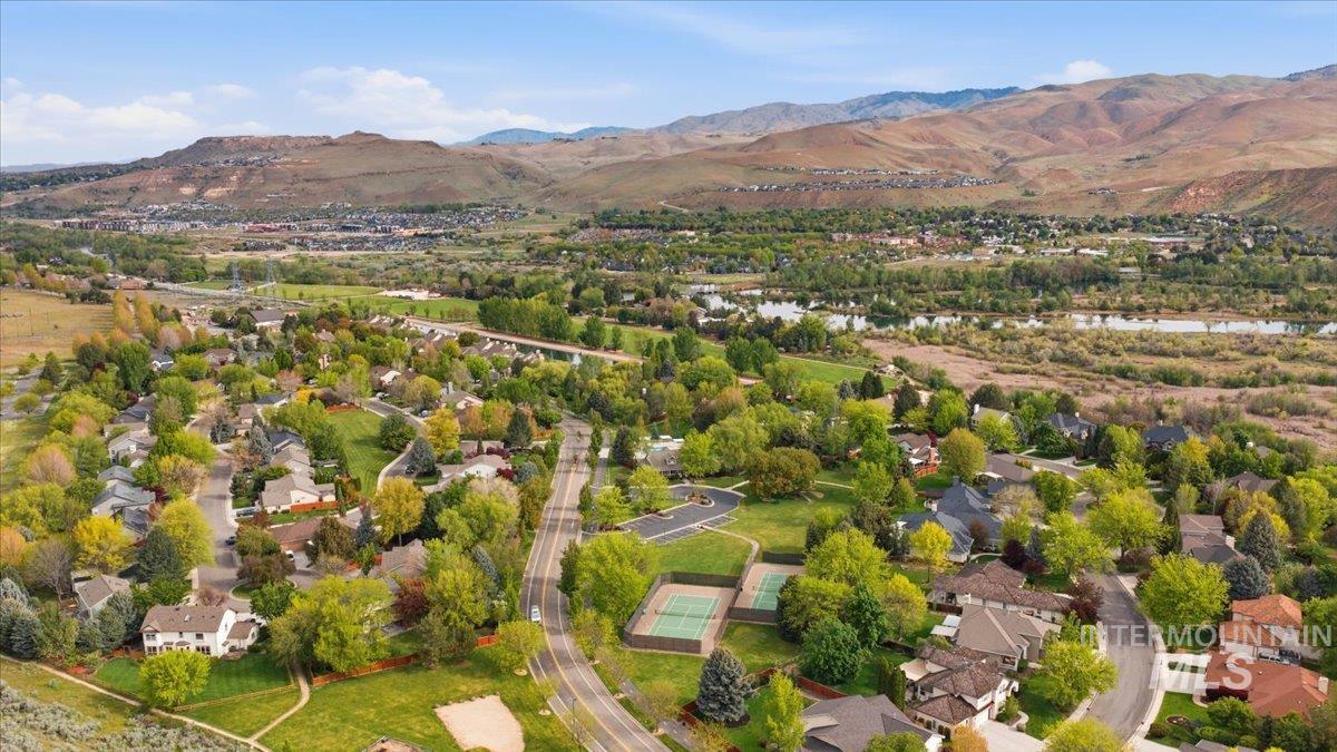5146 S Surprise Way, #203, Boise, Idaho 83716, 3 Bedrooms, 2 Bathrooms, Residential For Sale, Price $439,900, 98984166