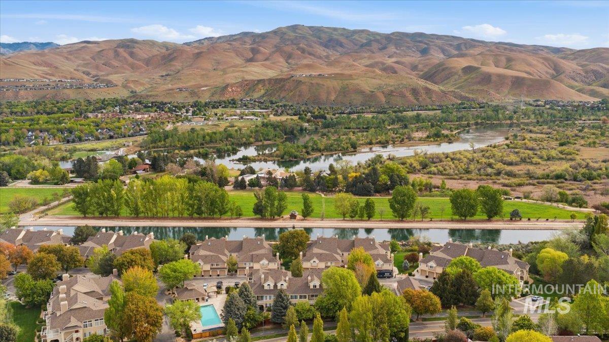 5146 S Surprise Way, #203, Boise, Idaho 83716, 3 Bedrooms, 2 Bathrooms, Residential For Sale, Price $439,900, 98984166