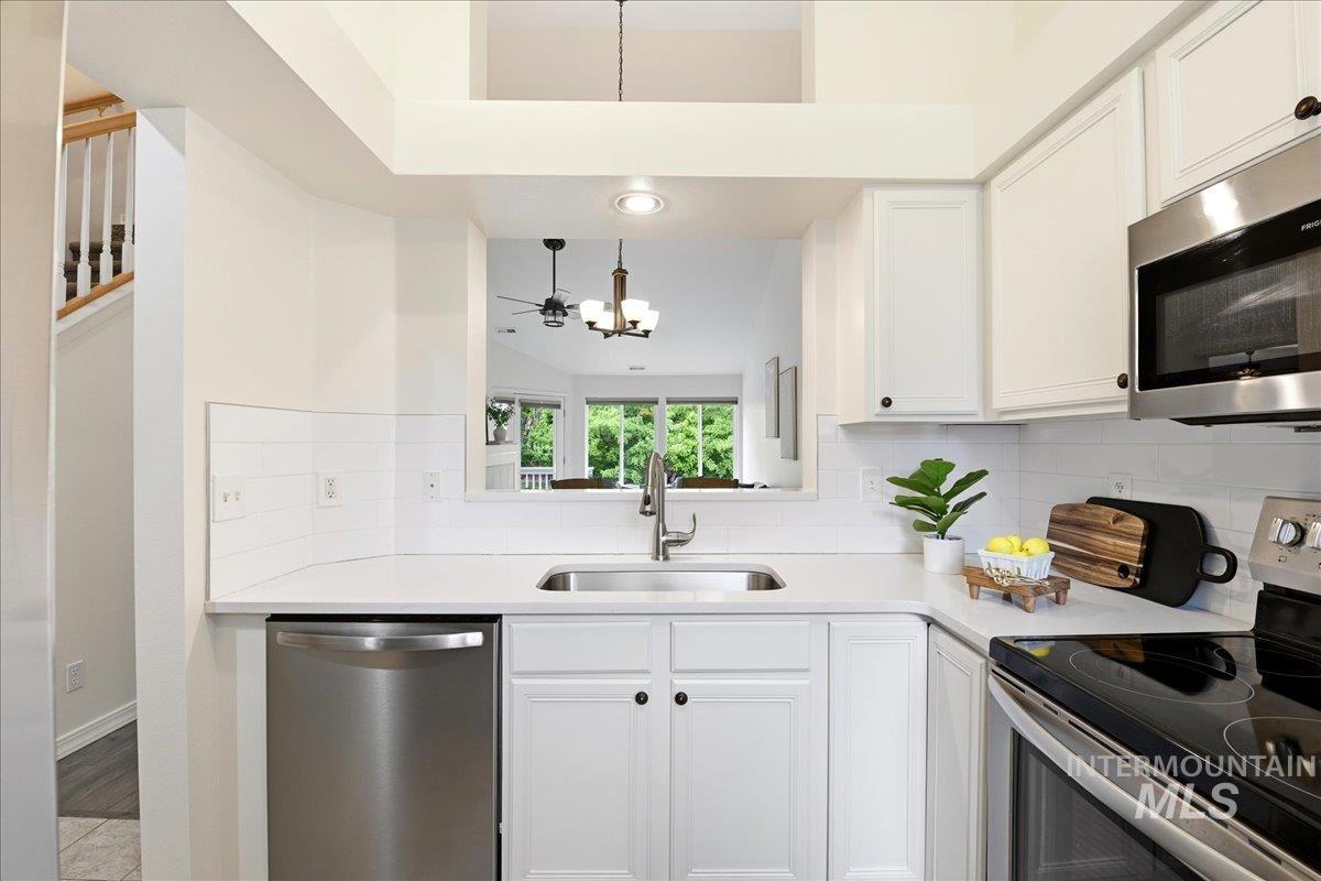 5146 S Surprise Way, Boise, Idaho 83716, 3 Bedrooms, 2 Bathrooms, Residential For Sale, Price $439,900,MLS 98984166