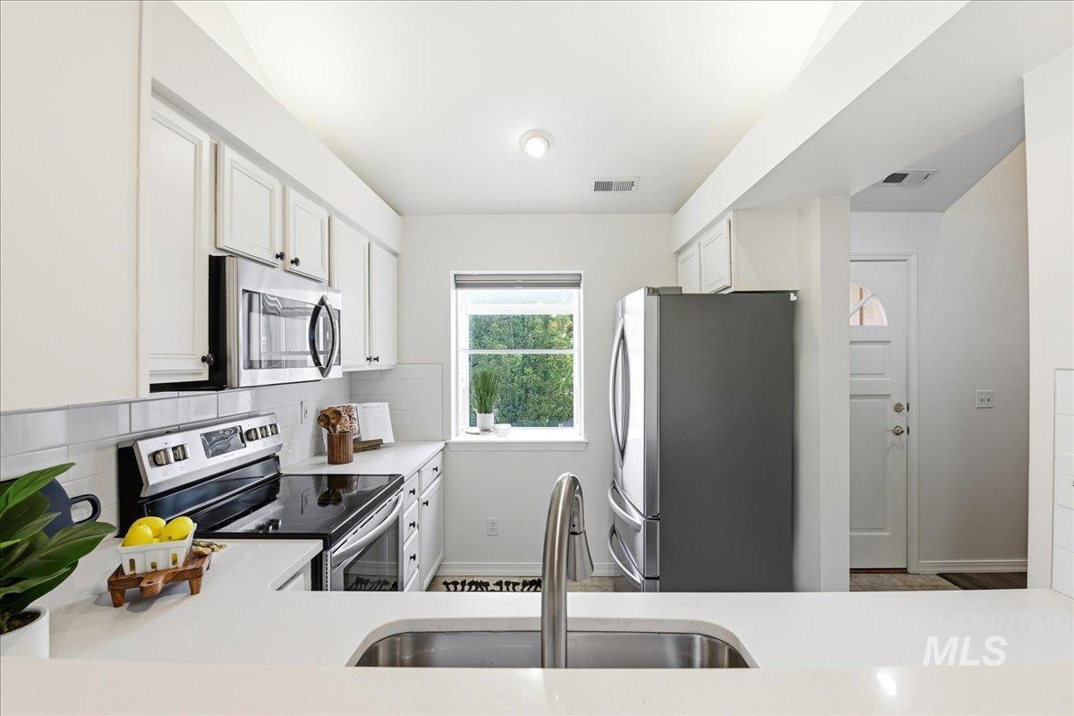 5146 S Surprise Way, #203, Boise, Idaho 83716, 3 Bedrooms, 2 Bathrooms, Residential For Sale, Price $439,900, 98984166