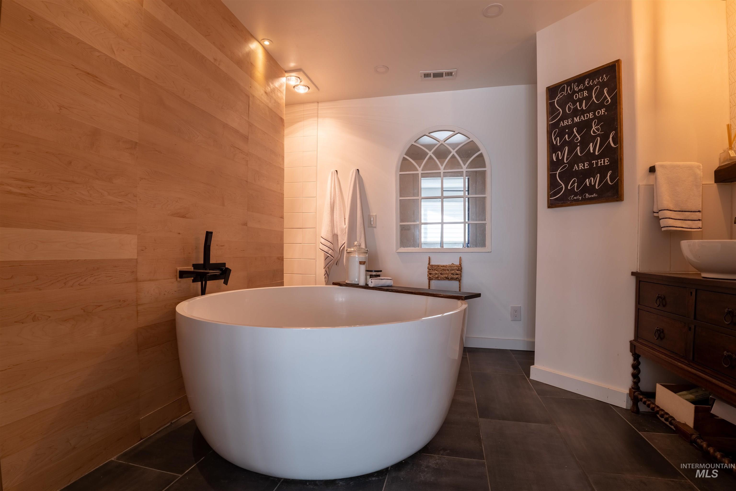 14526 Perfection Lane, Caldwell, Idaho 83607-4504, 5 Bedrooms, 3 Bathrooms, Residential For Sale, Price $849,900, 98984170