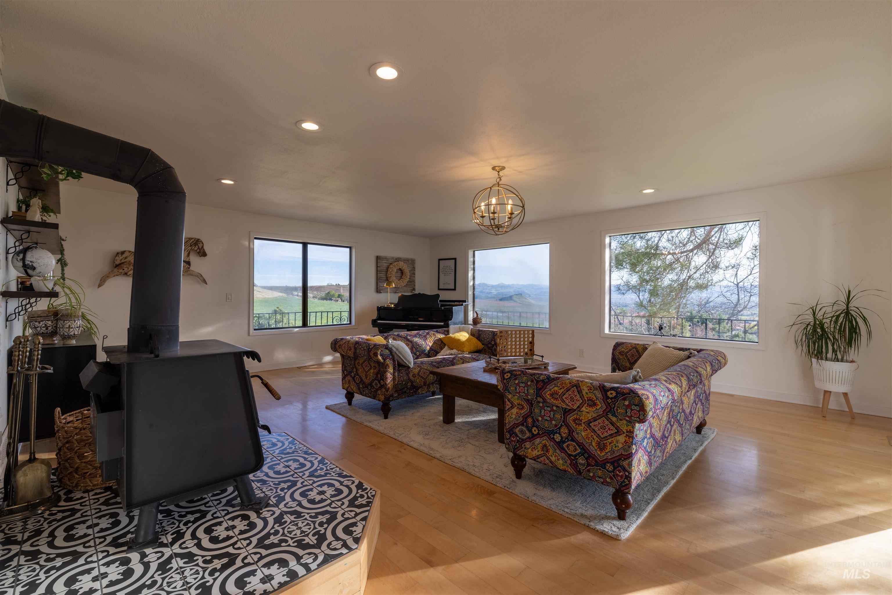 14526 Perfection Lane, Caldwell, Idaho 83607-4504, 5 Bedrooms, 3 Bathrooms, Residential For Sale, Price $849,900, 98984170