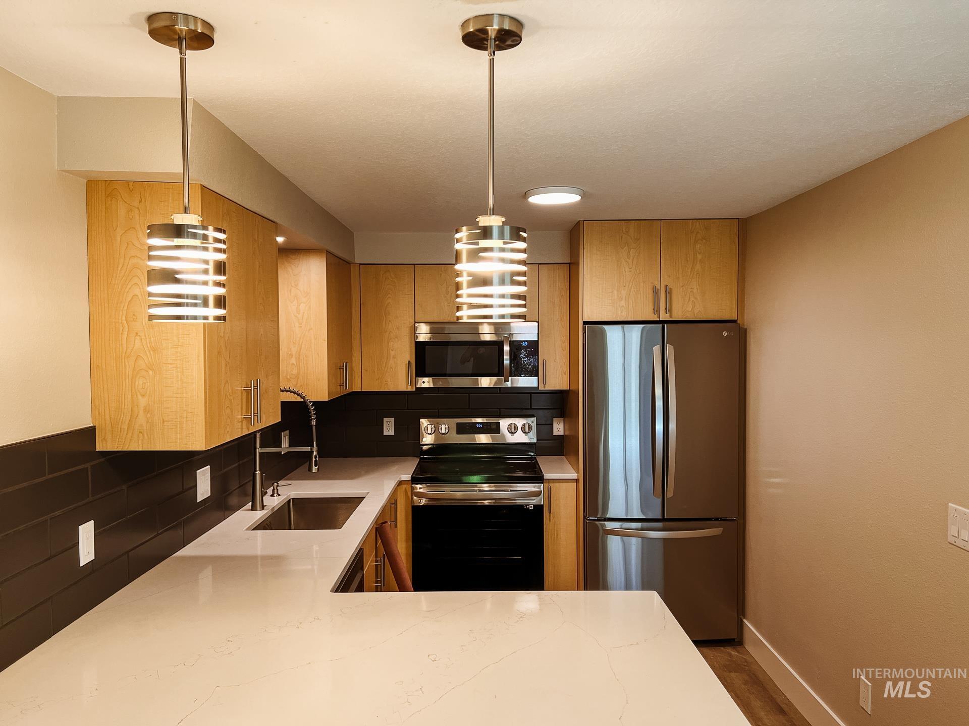 2177-2179 S Gekeler Ln, Boise, Idaho 83706, 2 Bedrooms, 1.5 Bathrooms, Residential Income For Sale, Price $724,900,MLS 98984171