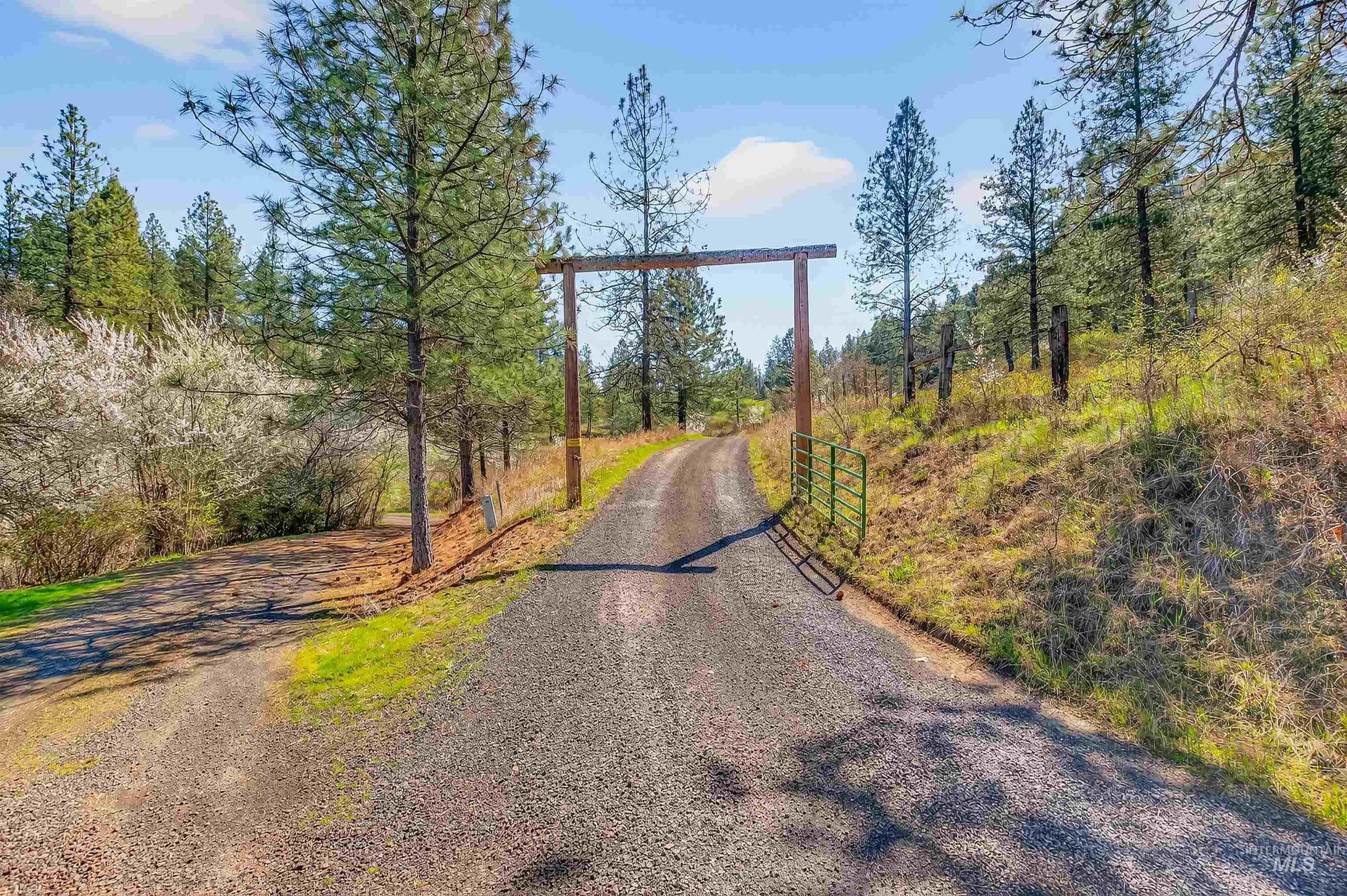 3238 Hwy 64, Kamiah, Idaho 83536, 3 Bedrooms, 3 Bathrooms, Residential For Sale, Price $749,000, 98984174