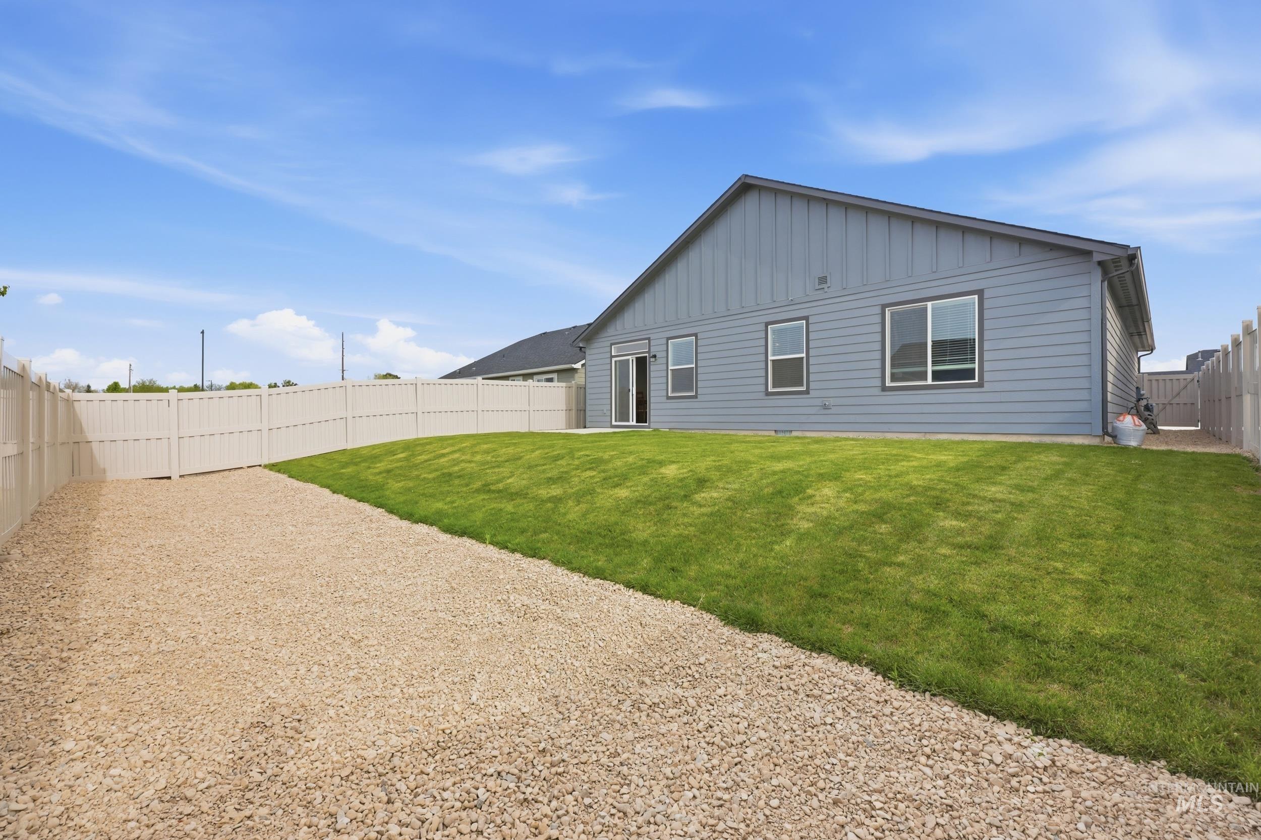 4797 E Grassway Dr, Nampa, Idaho 83686, 3 Bedrooms, 2 Bathrooms, Residential For Sale, Price $422,000,MLS 98984175