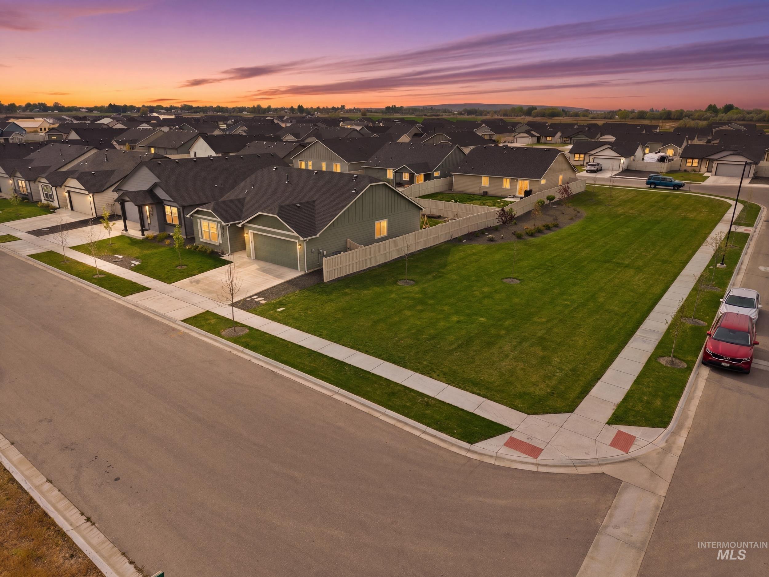 4797 E Grassway Dr, Nampa, Idaho 83686, 3 Bedrooms, 2 Bathrooms, Residential For Sale, Price $422,000,MLS 98984175