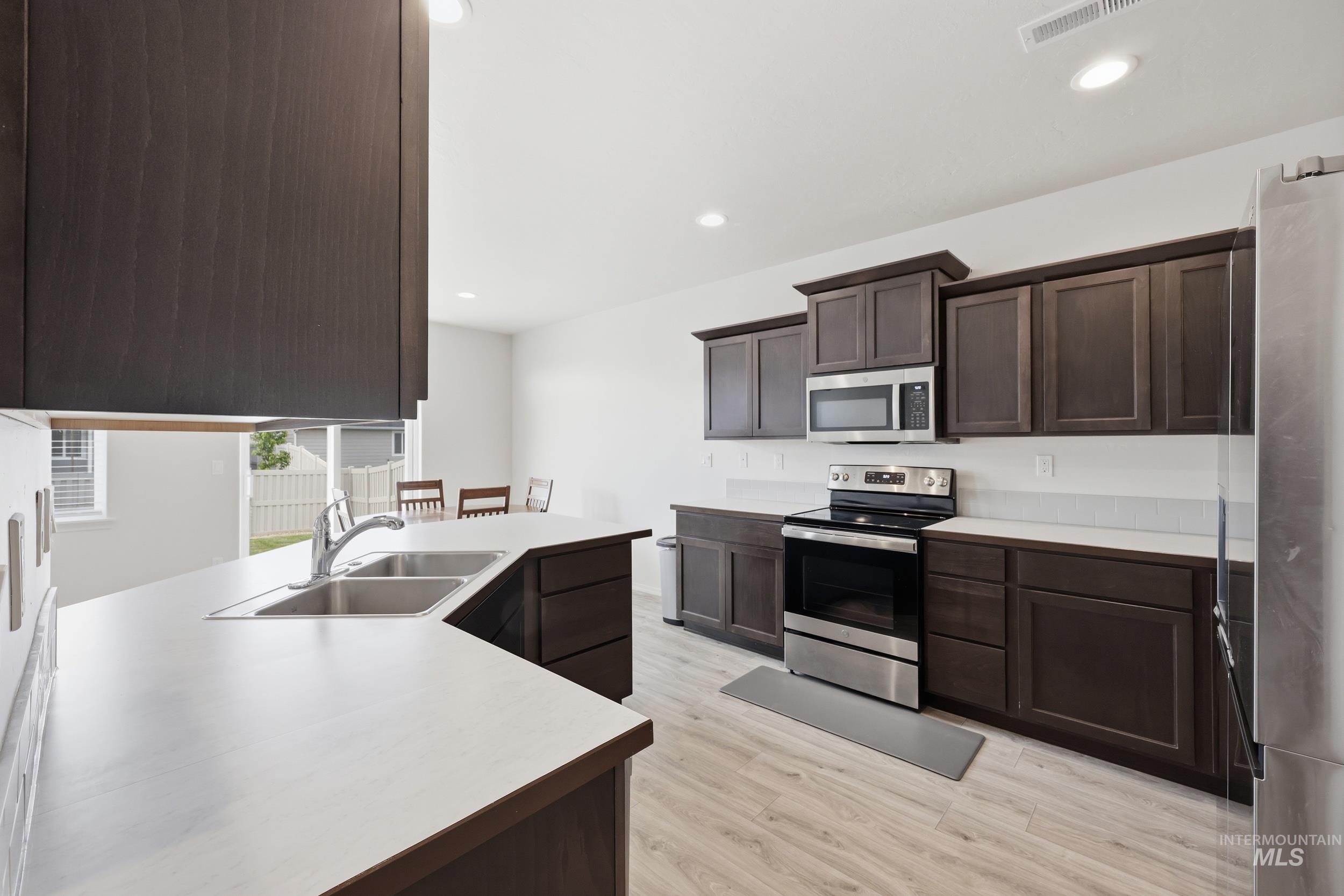 4797 E Grassway Dr, Nampa, Idaho 83686, 3 Bedrooms, 2 Bathrooms, Residential For Sale, Price $422,000,MLS 98984175